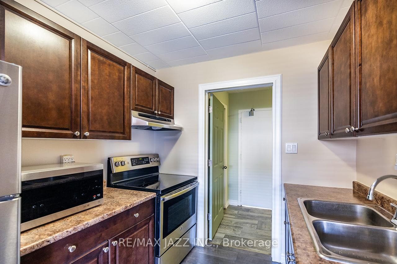 540 Mary Street Unit 2 photo 23
