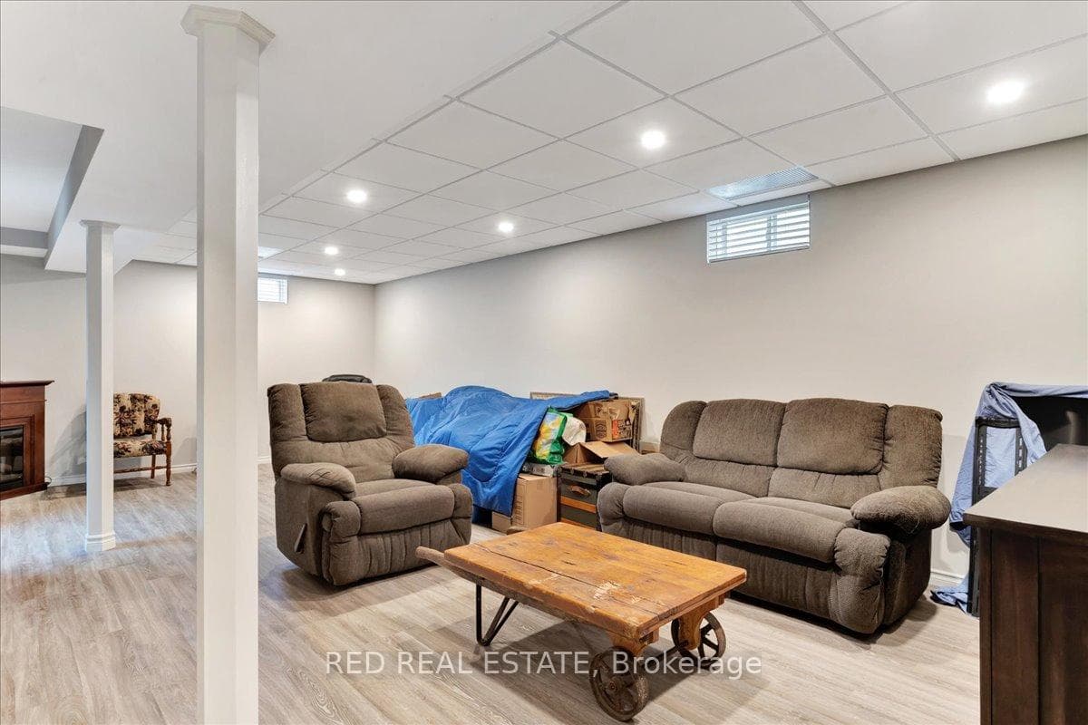 14 Willow Drive photo 34