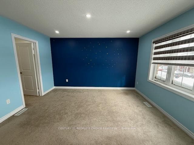 139 Werry S Avenue photo 40