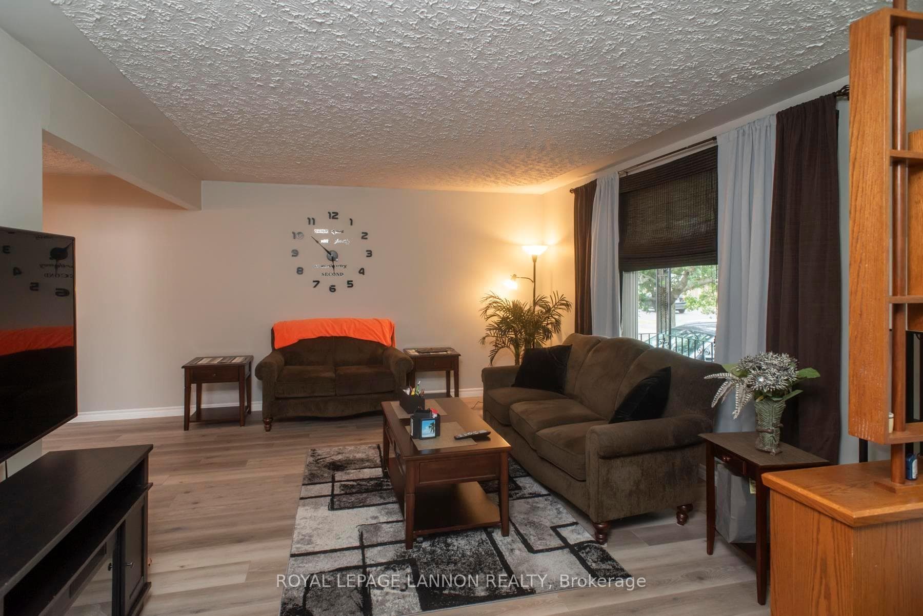 164 County Boulevard photo 3