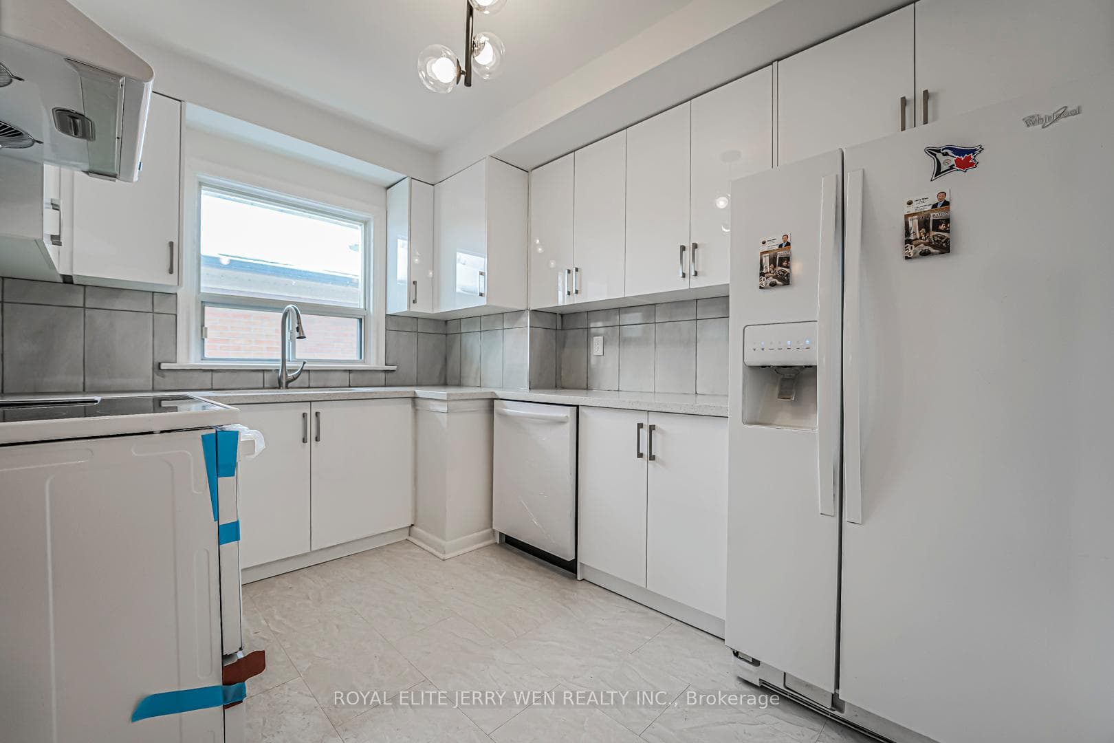 12 North Heights Road Unit Upper photo 7
