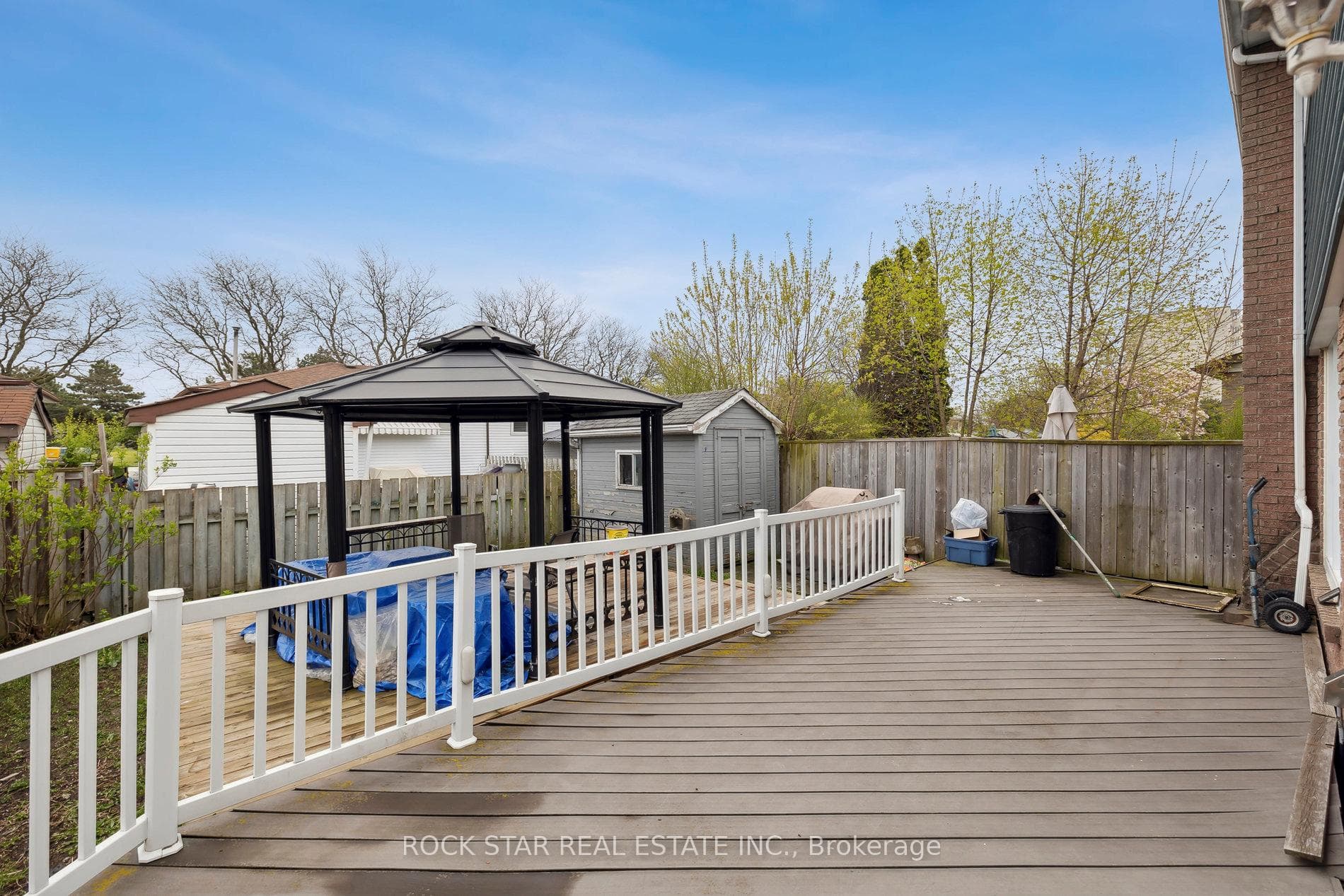 15 Beston Drive photo 33