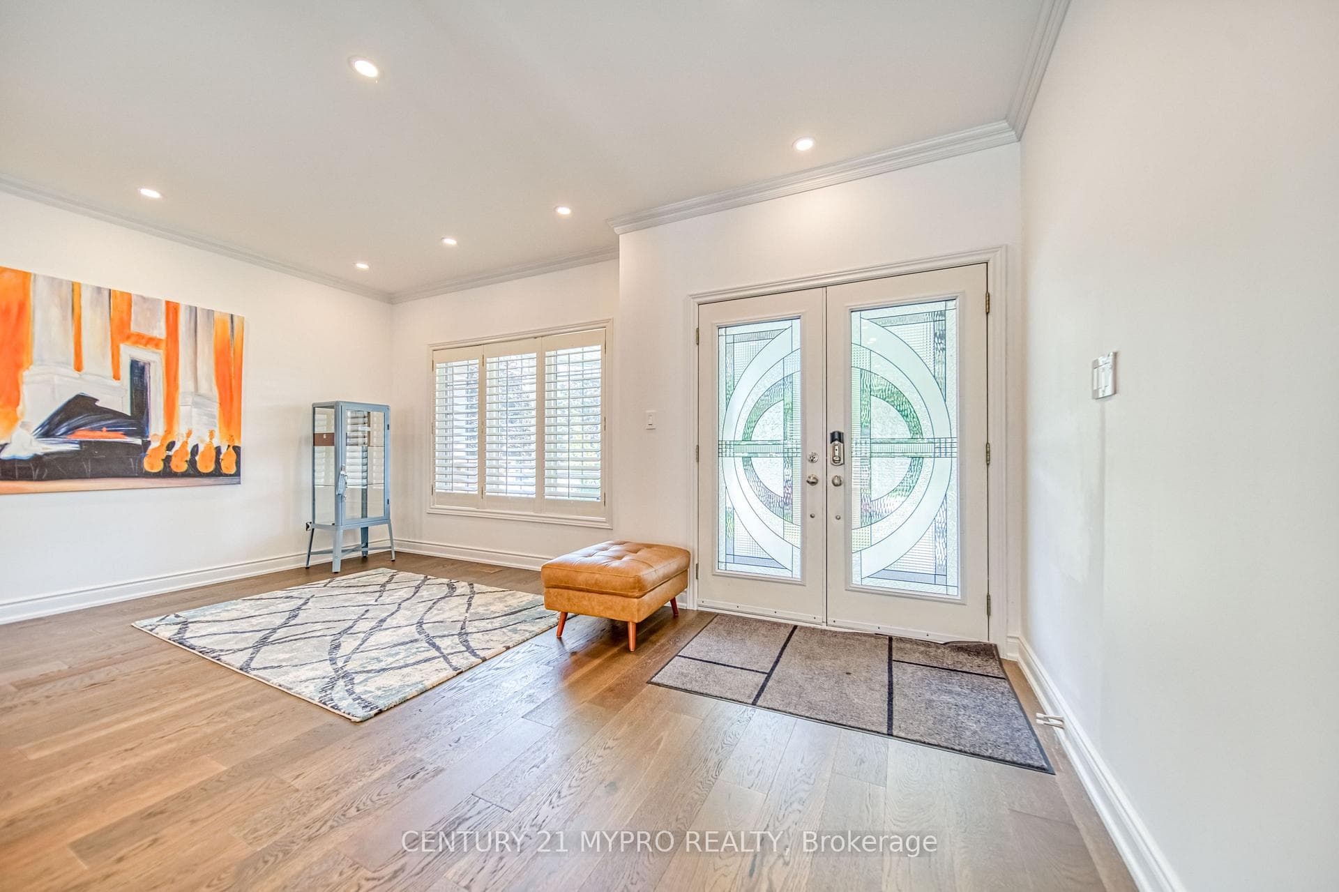 98 Leyburn Avenue photo 3