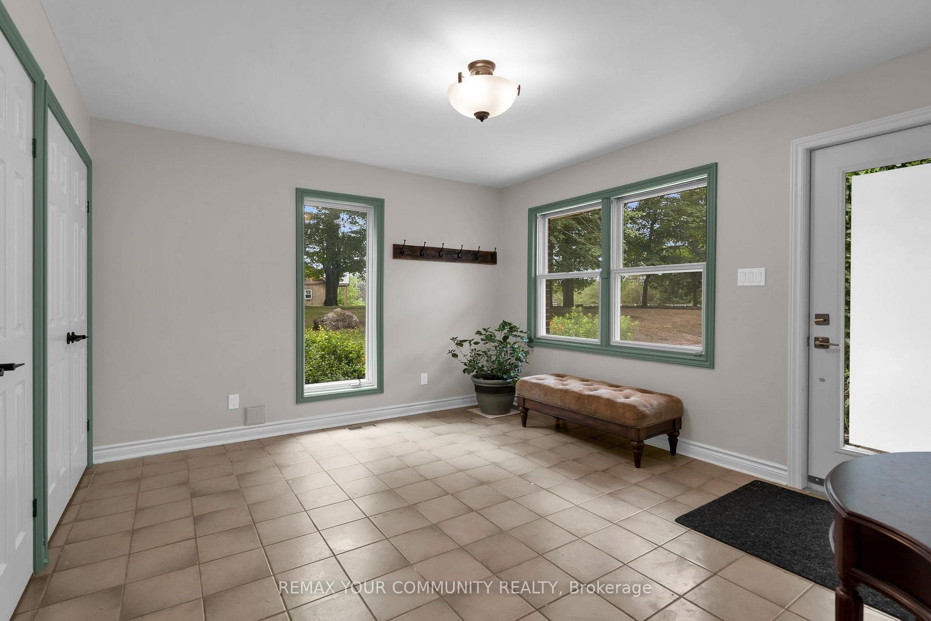 273 Wees Road photo 17