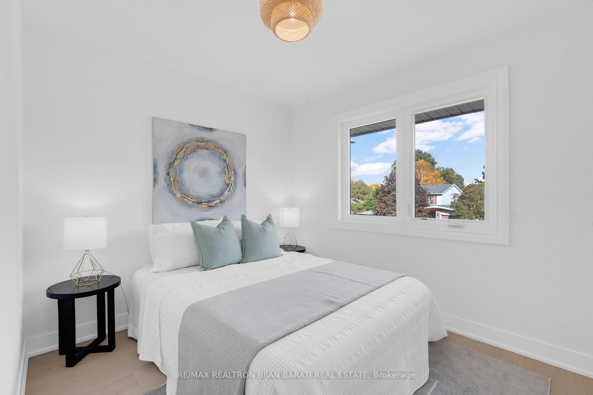 14 Henderson Avenue photo 23