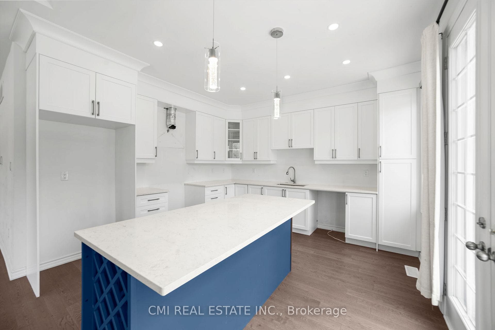 3205 Mosley Street photo 15