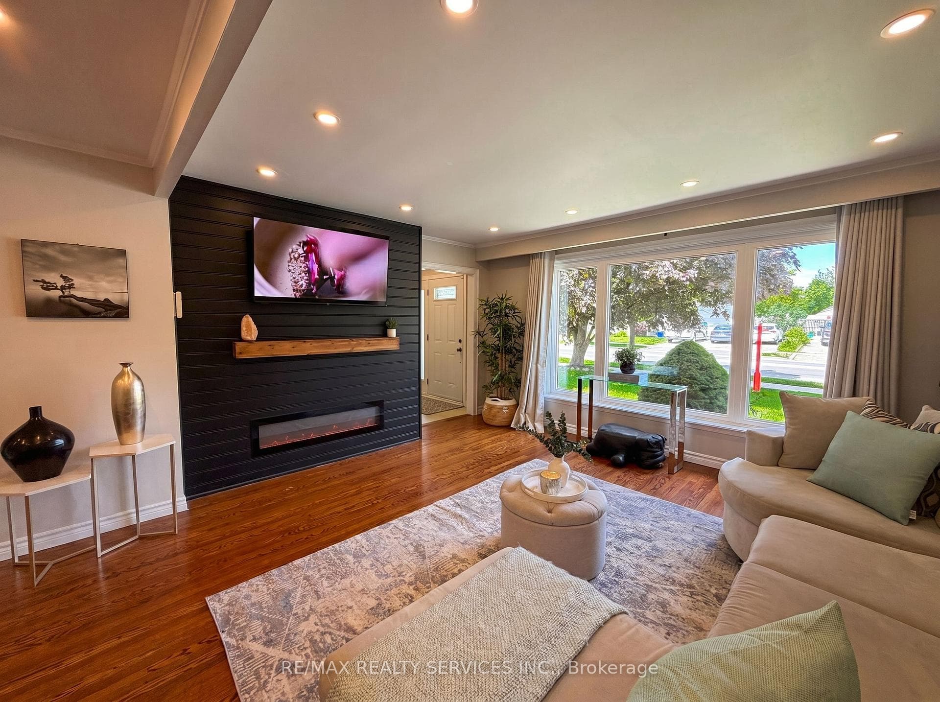238 Laurier Avenue photo 7