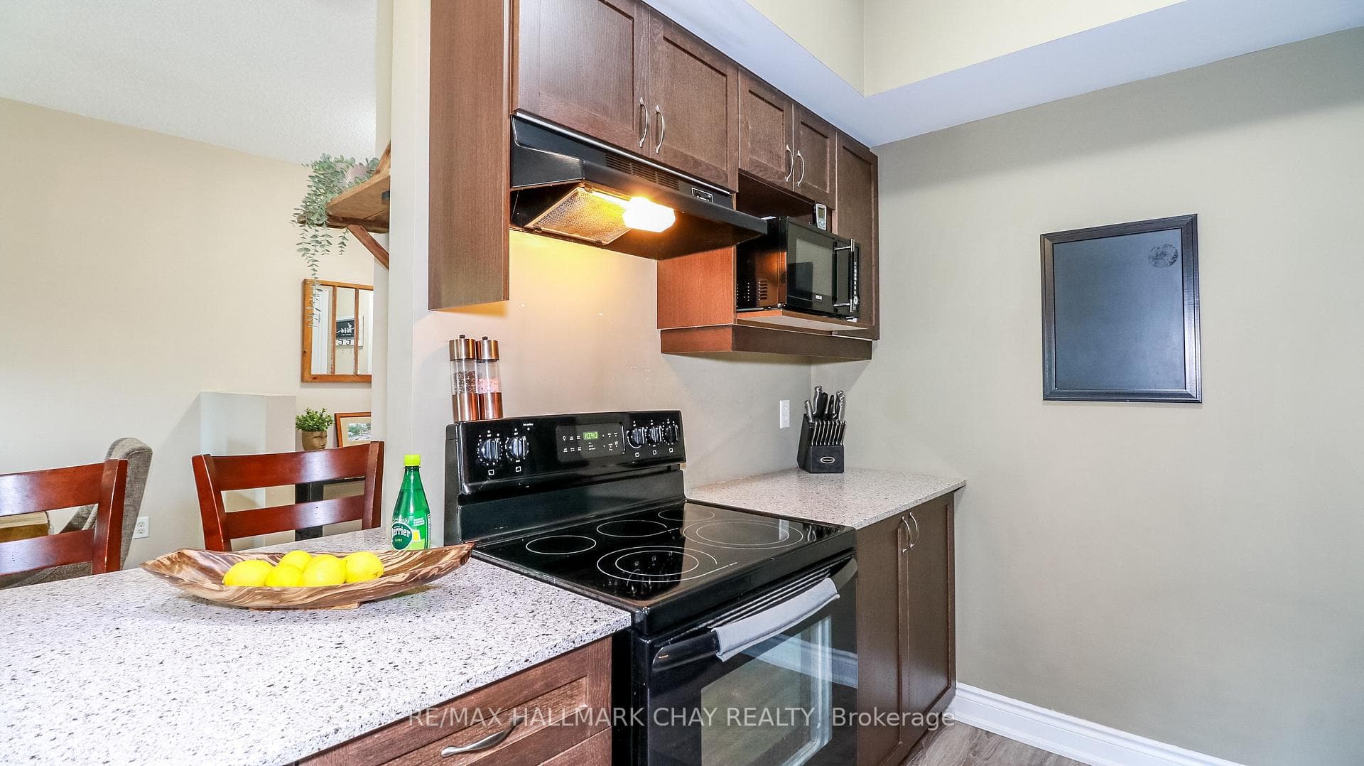 40 Ferndale Drive Unit 206 photo 14