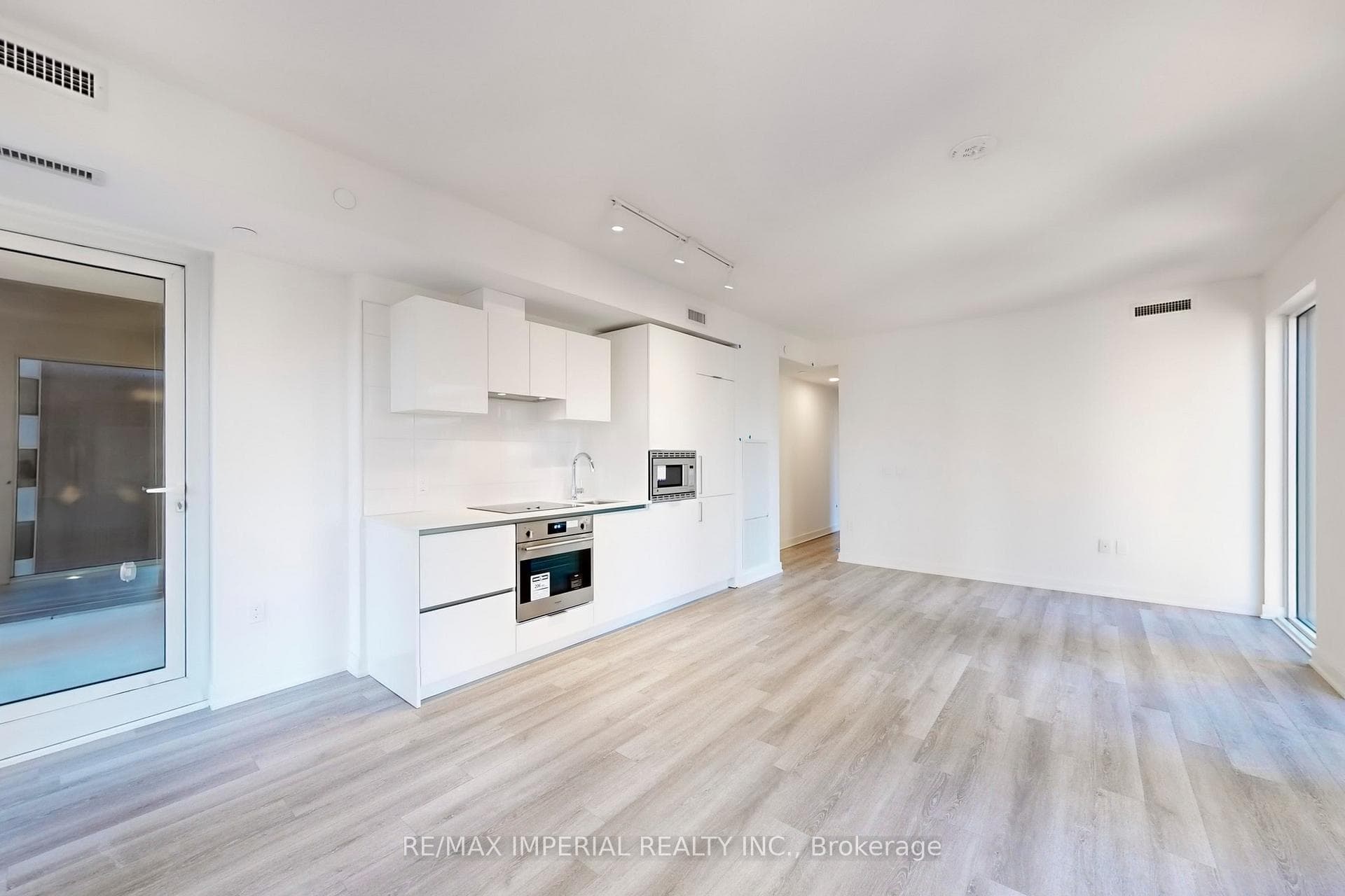 238 Simcoe Street Unit 2504 photo 15