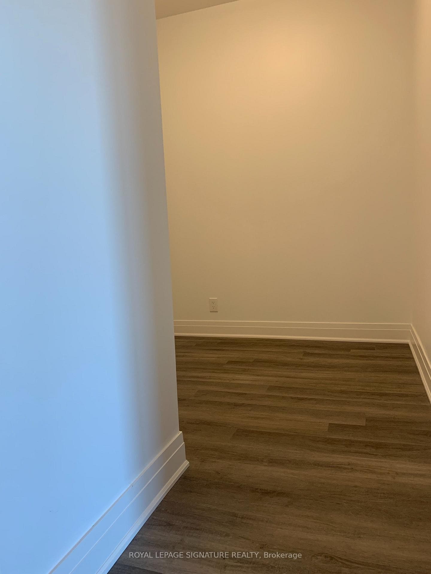 102 Grovewood Common Close Unit 415 photo 12