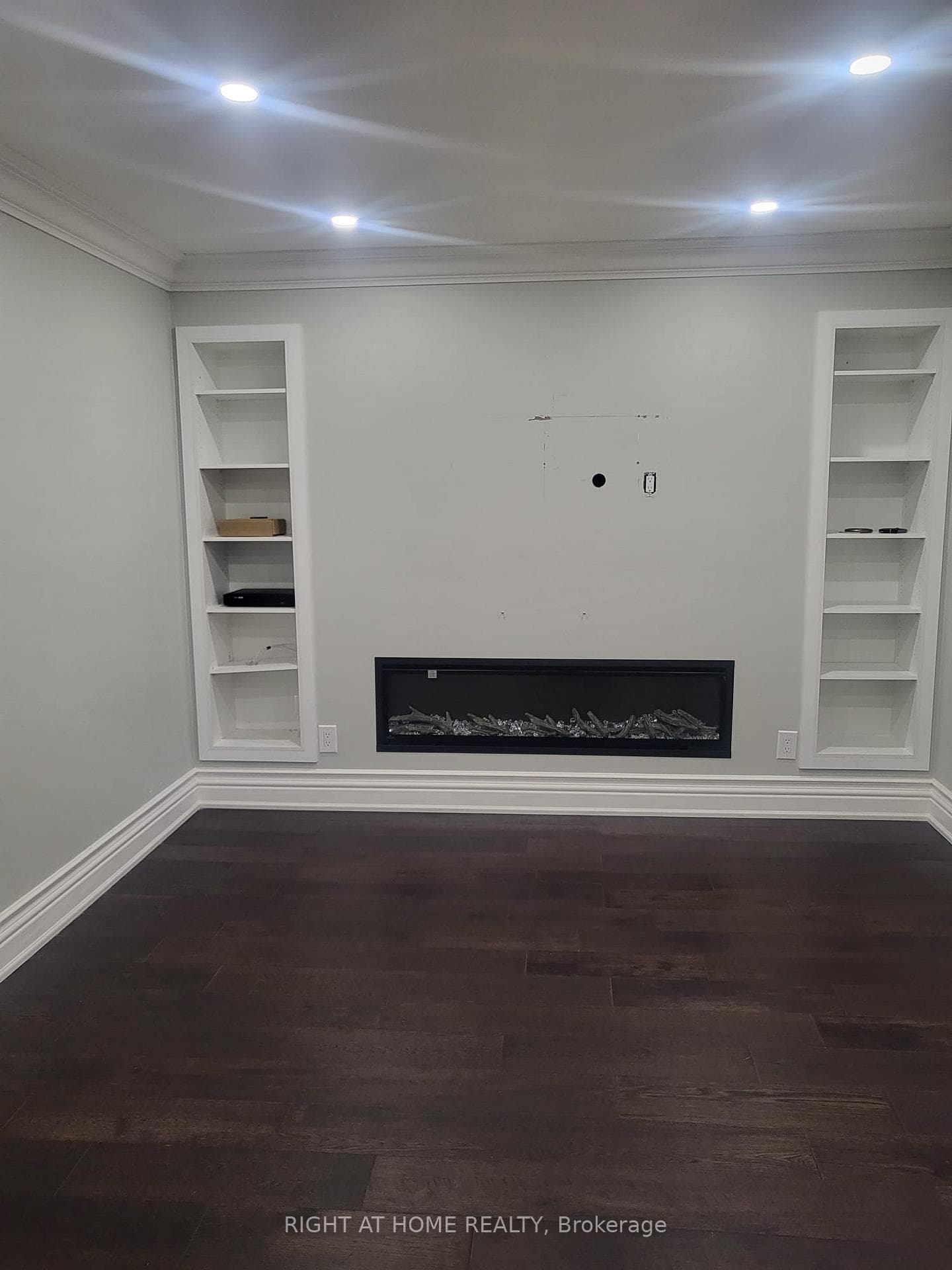 27 Reese Avenue photo 5