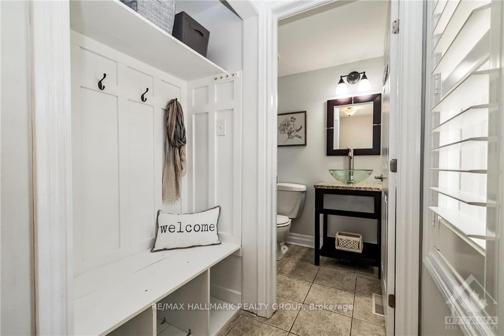 740 TRAMONTANA Place photo 3