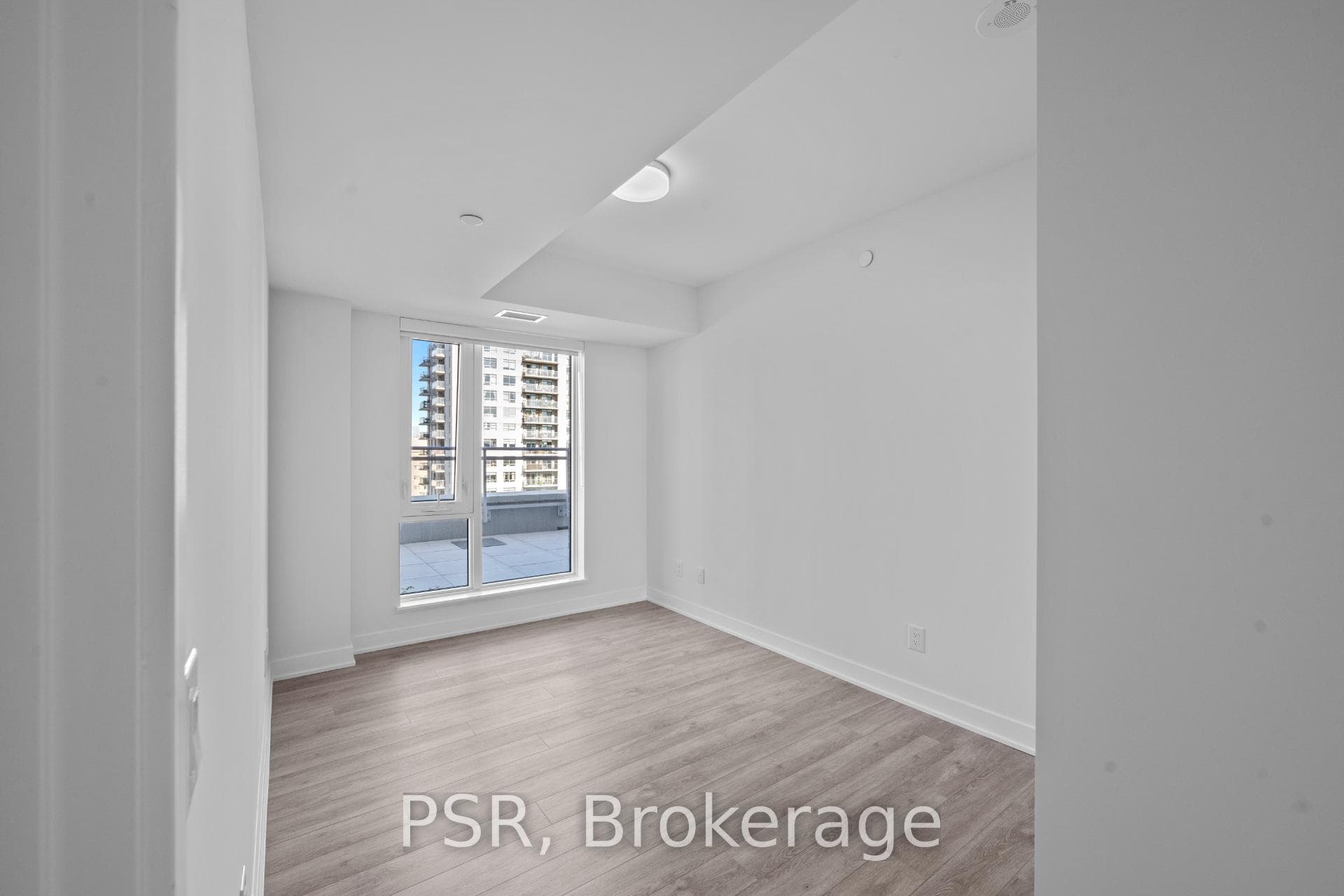299 Campbell Avenue Unit 817 photo 13