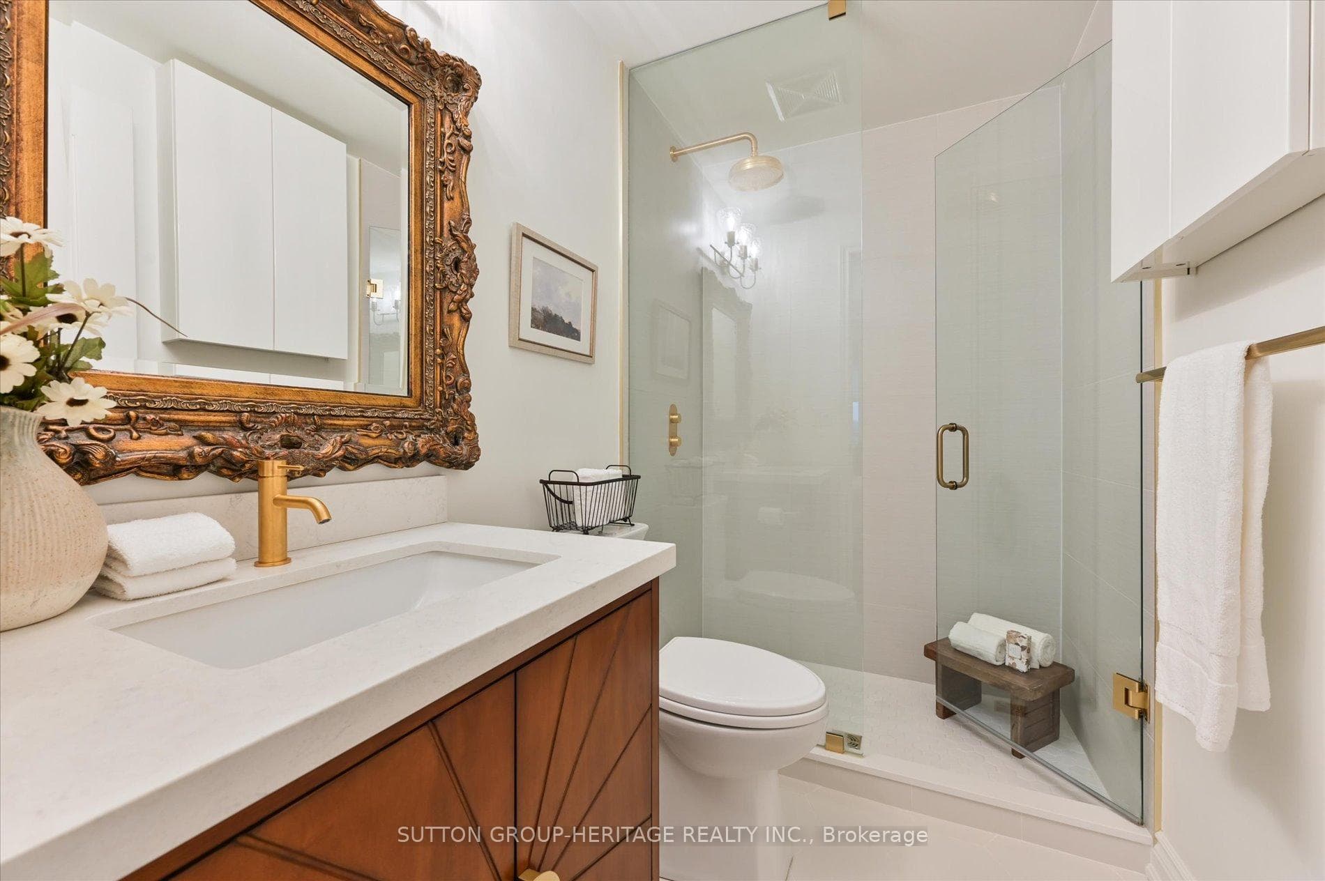 Fully Renovated Ensuite