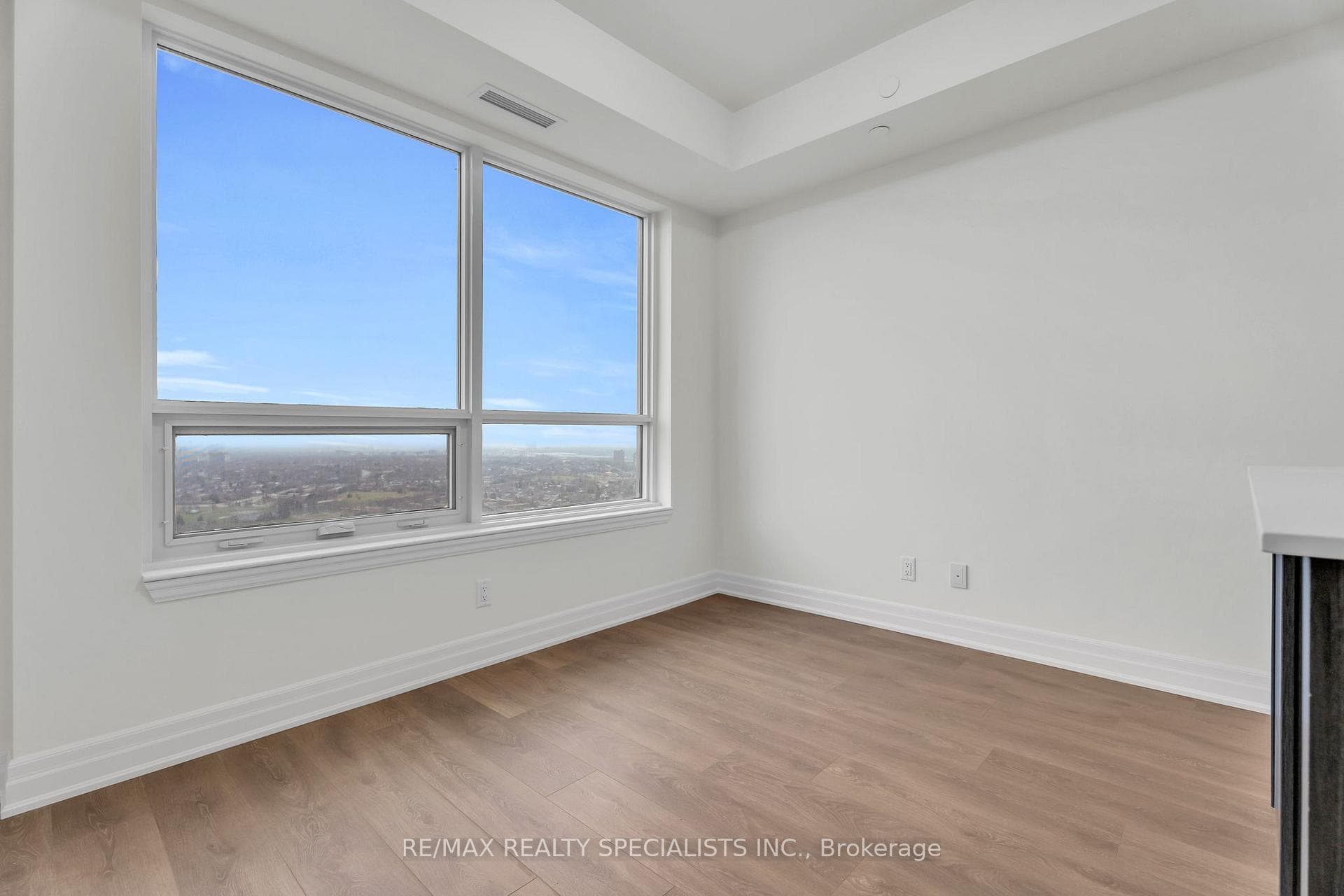 30 Elm Drive Unit 2804 photo 18