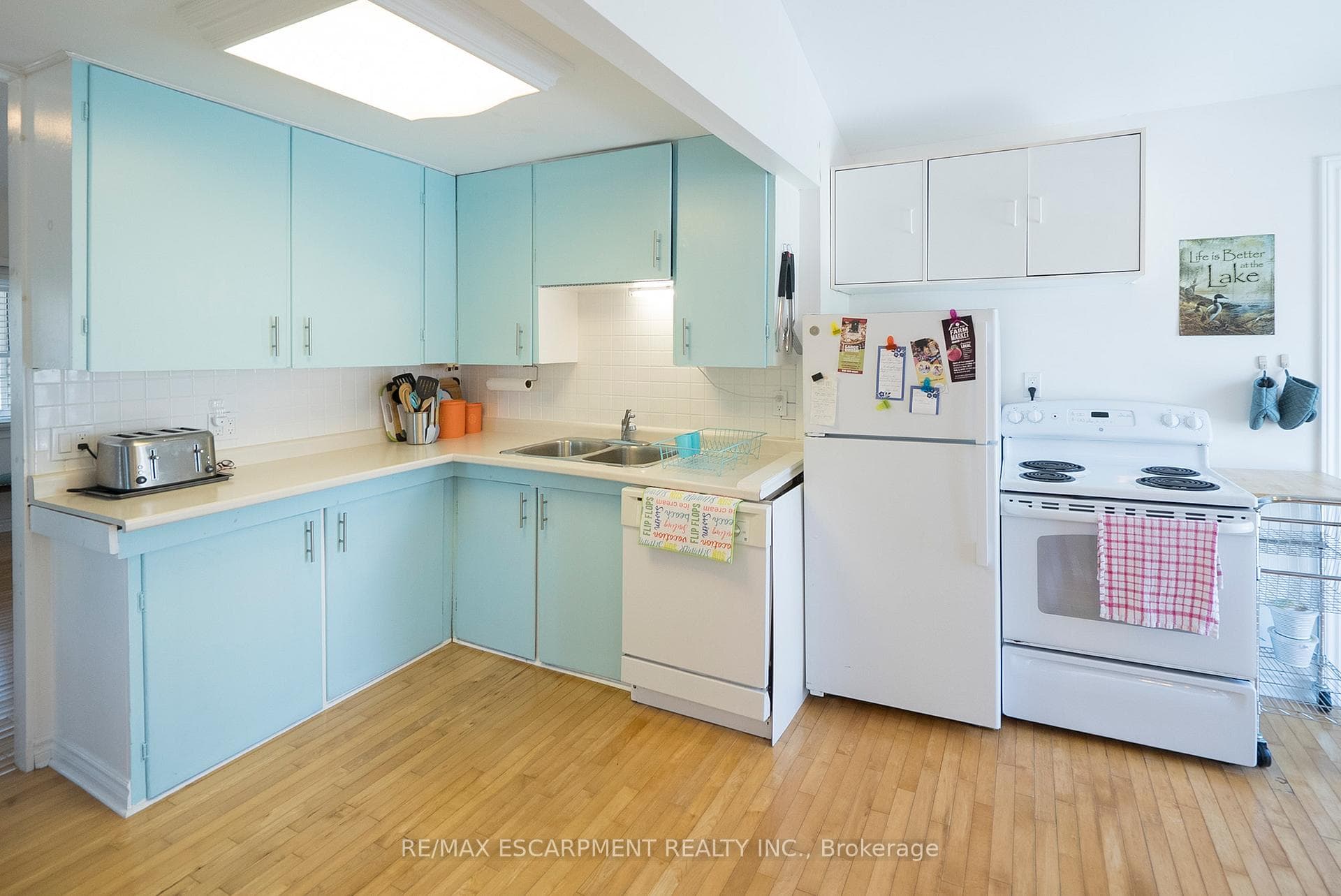 21 FERRIS Street photo 23
