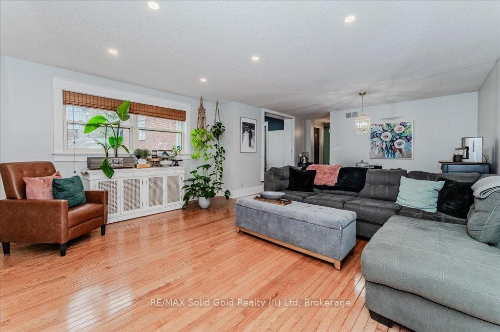 56 Woolwich Street photo 13