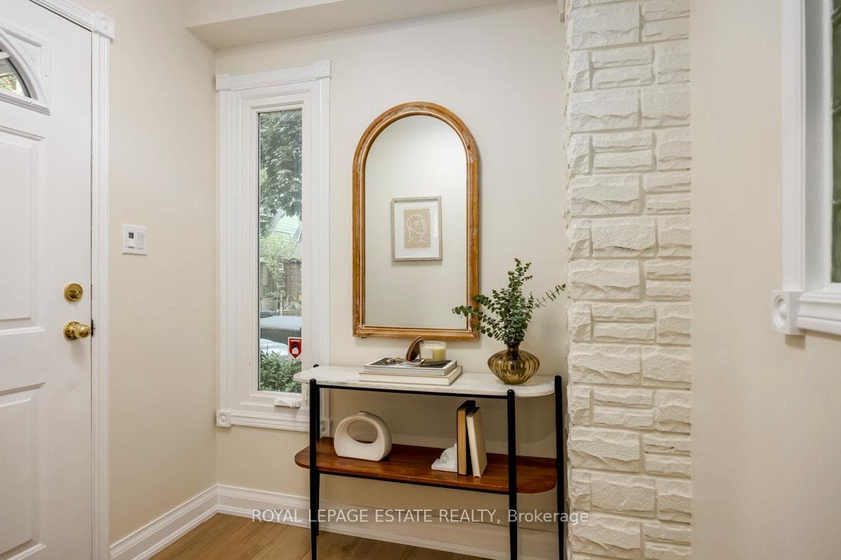28 Inwood Avenue photo 3