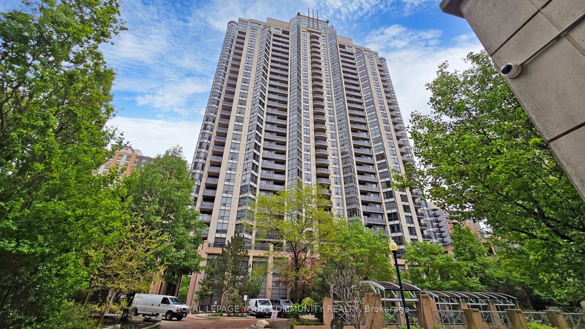 10 Northtown Way Unit 607 photo 4