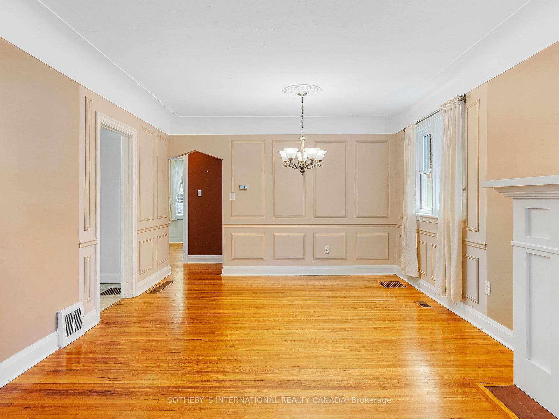 5 Allan Avenue photo 7