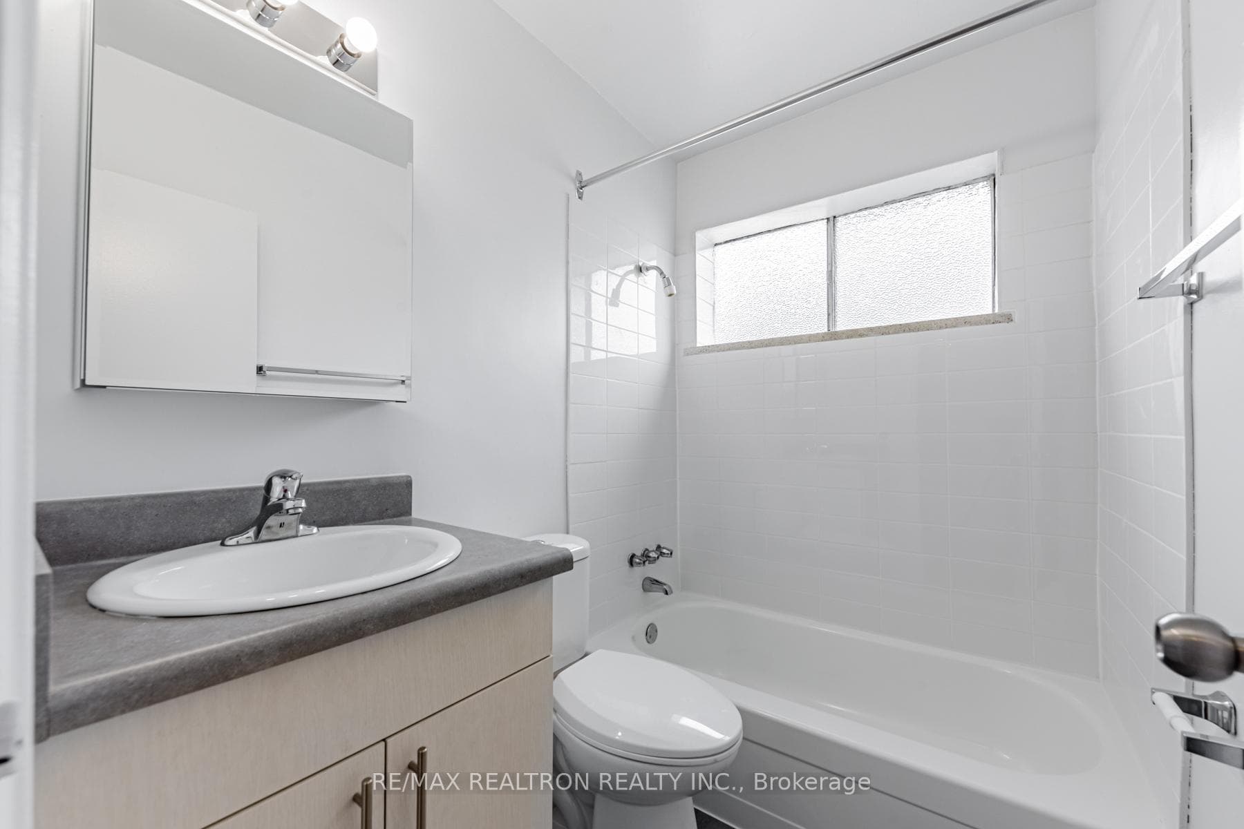 165 Colborne Avenue Unit 202 photo 13