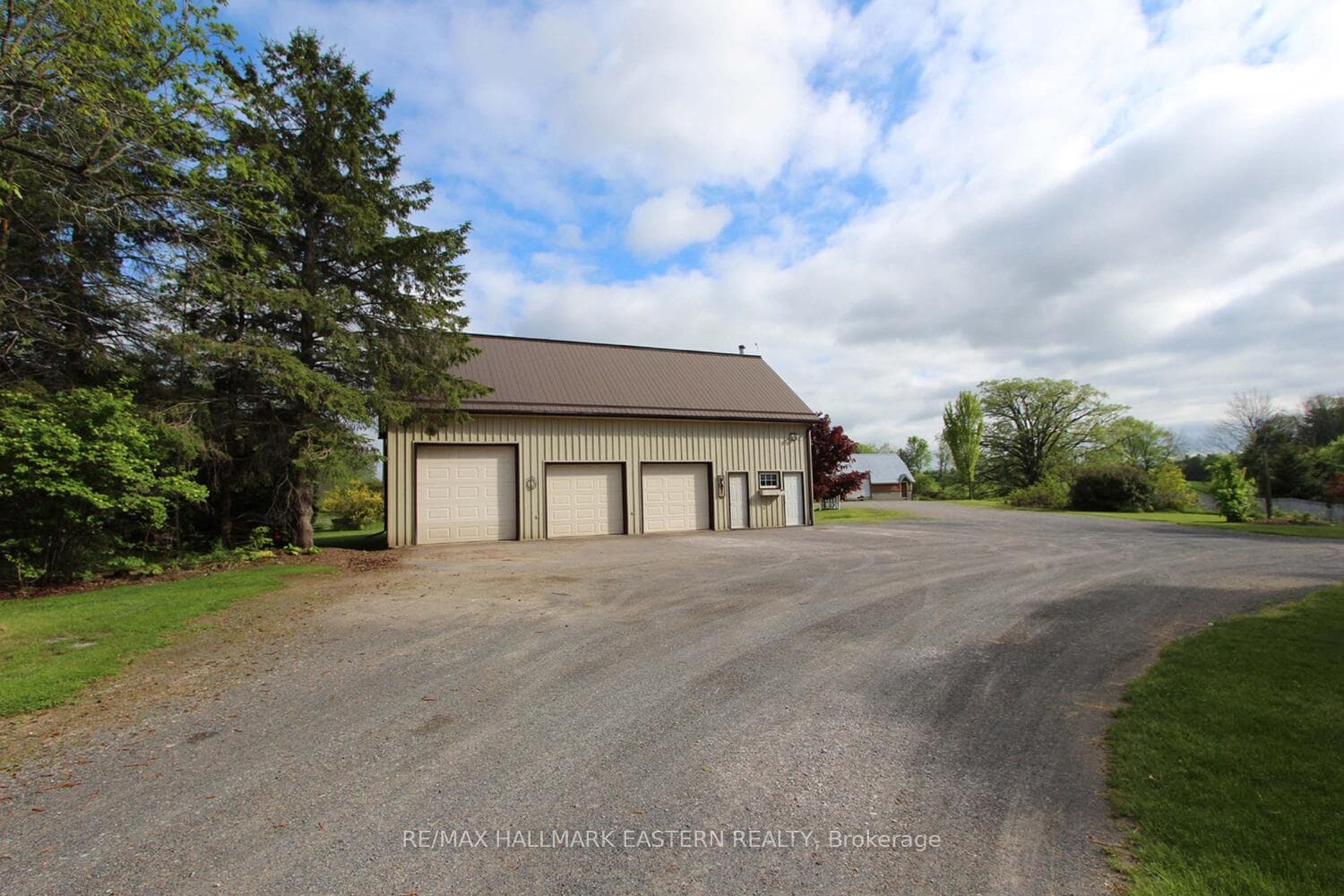 383 11th Line photo 28