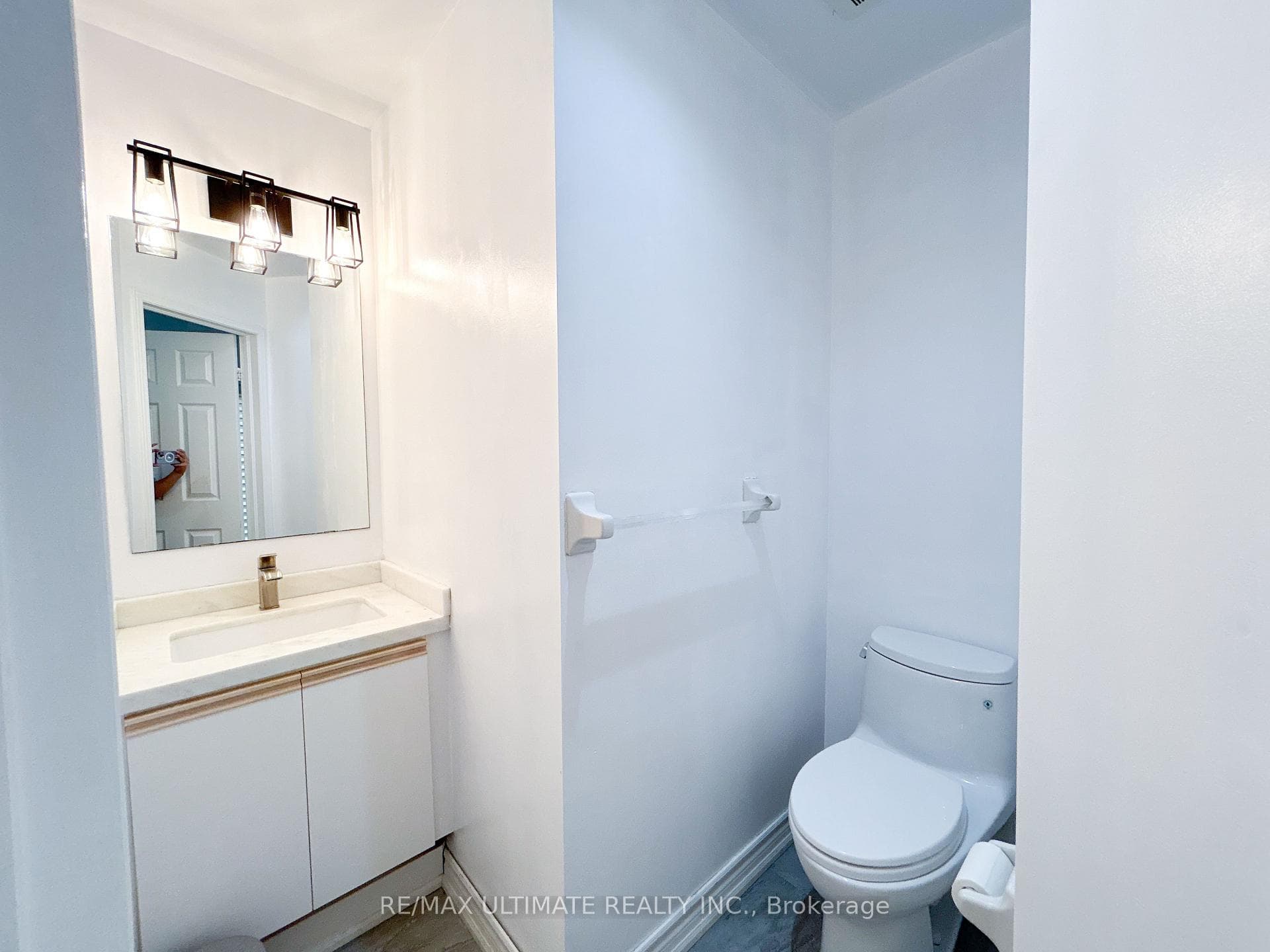 109 Snowdon Circle photo 8