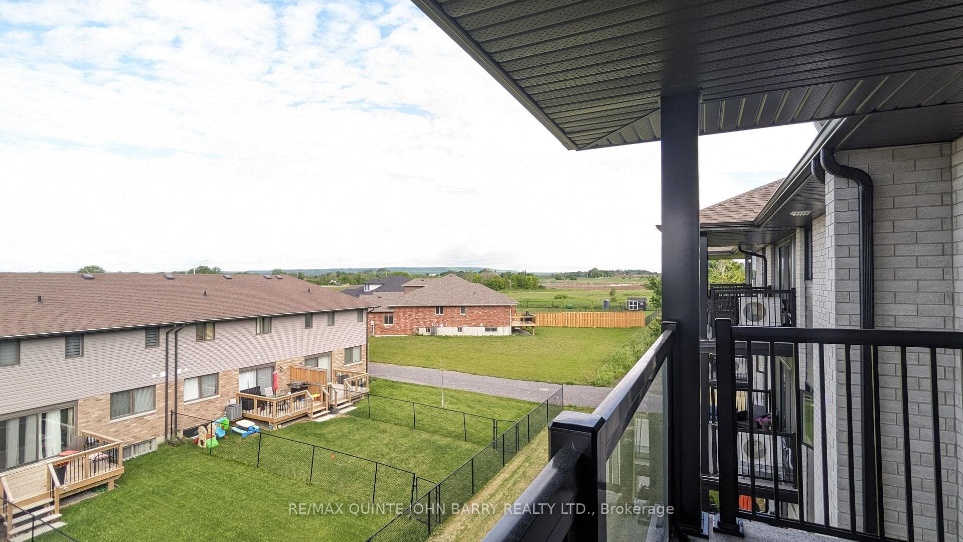306-30 Hillside Meadow Drive photo 15