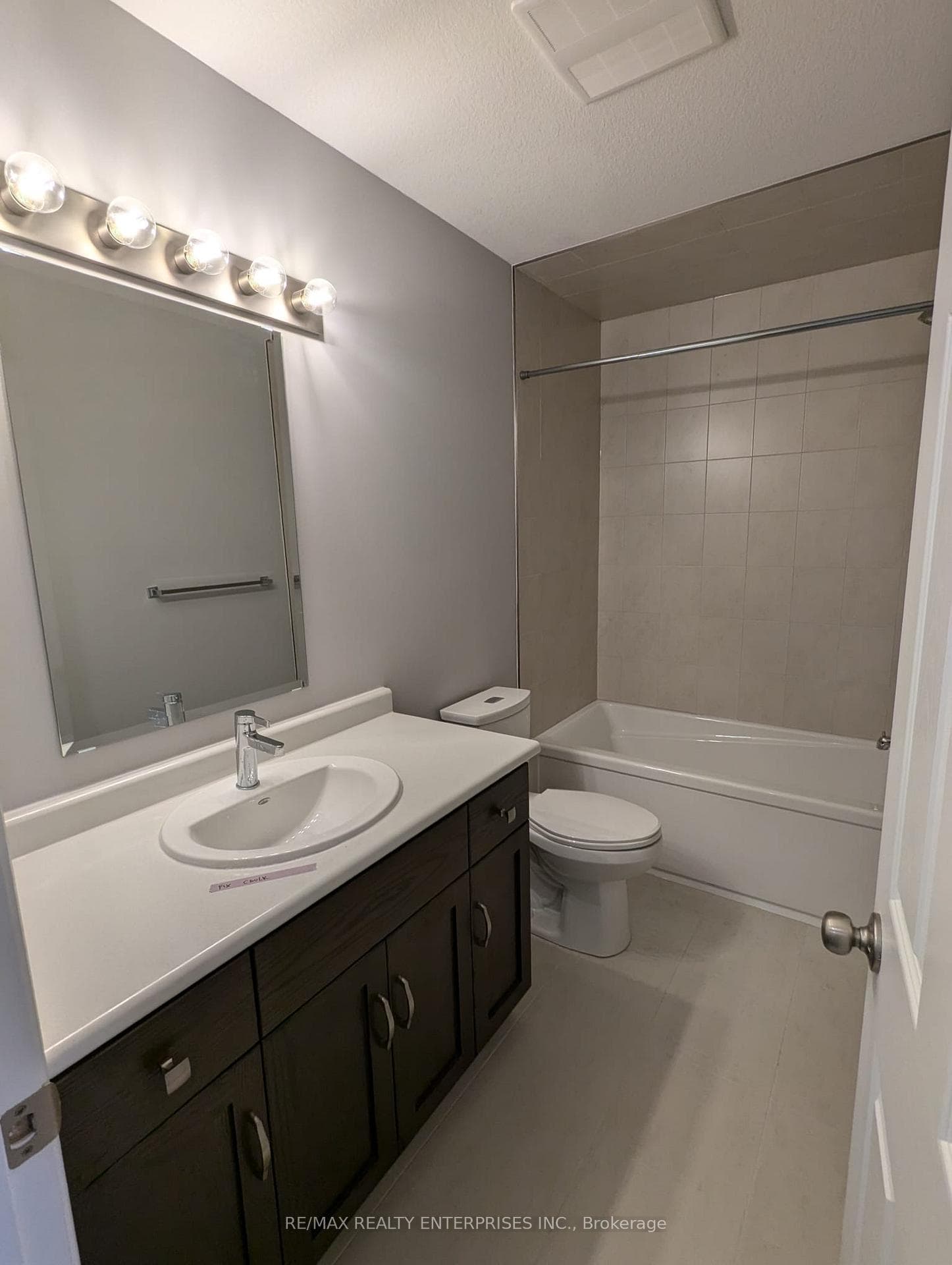 88 Lomond Lane photo 9