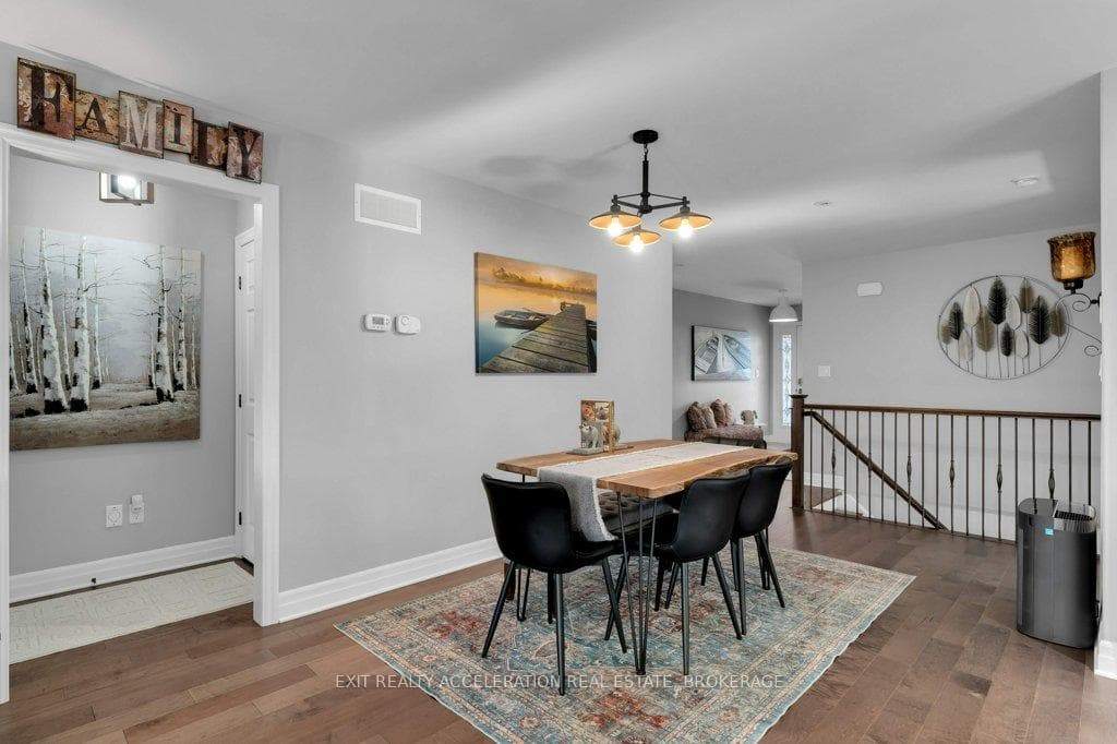 86 Hartwood Crescent photo 16