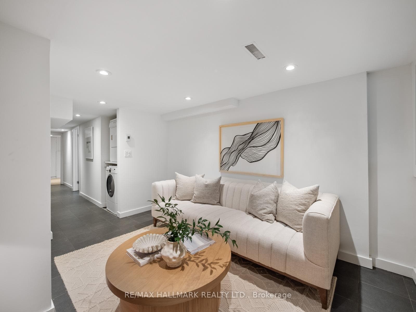 275 Withrow Avenue photo 37