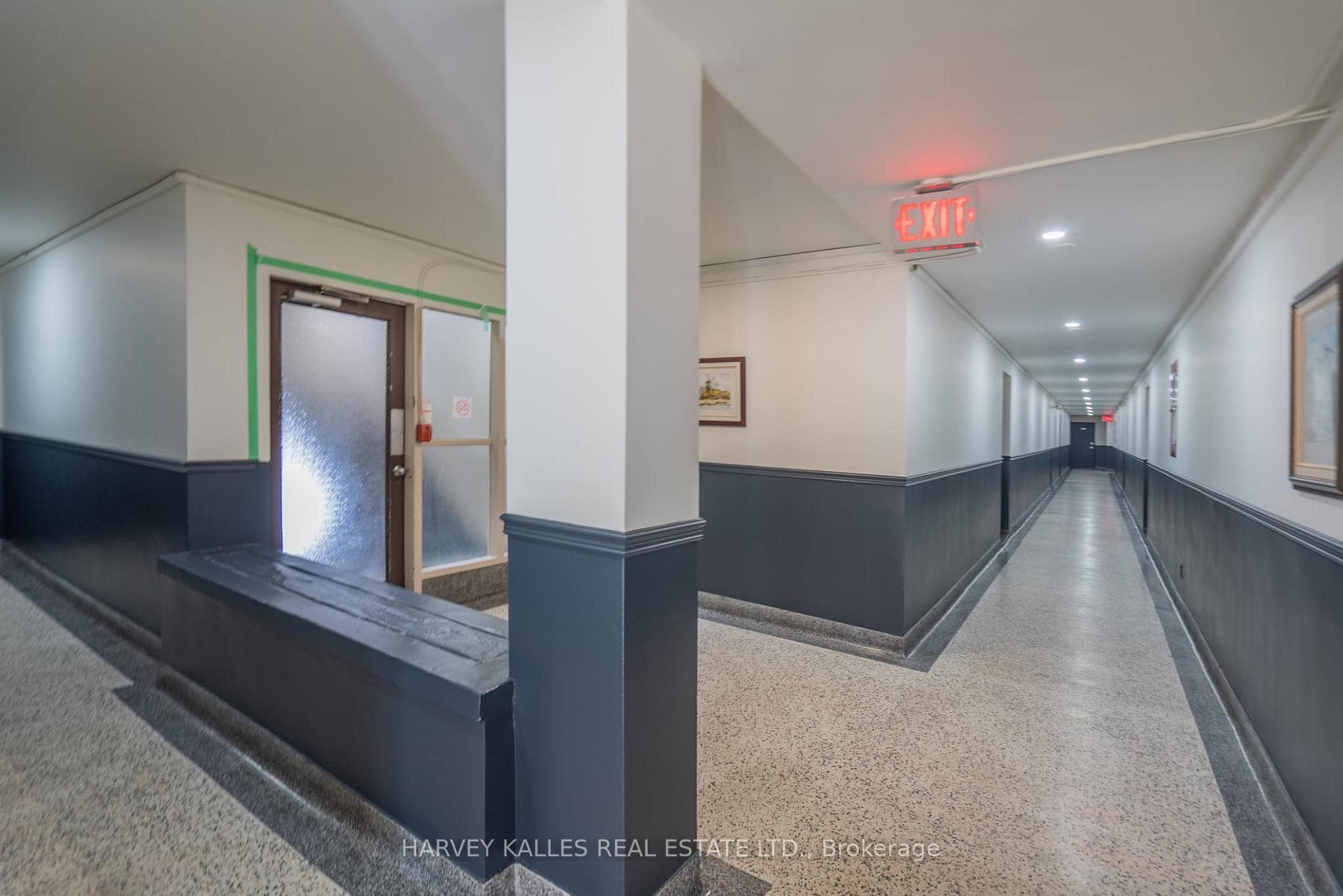 1751 Victoria Park Avenue Unit 205 photo 11