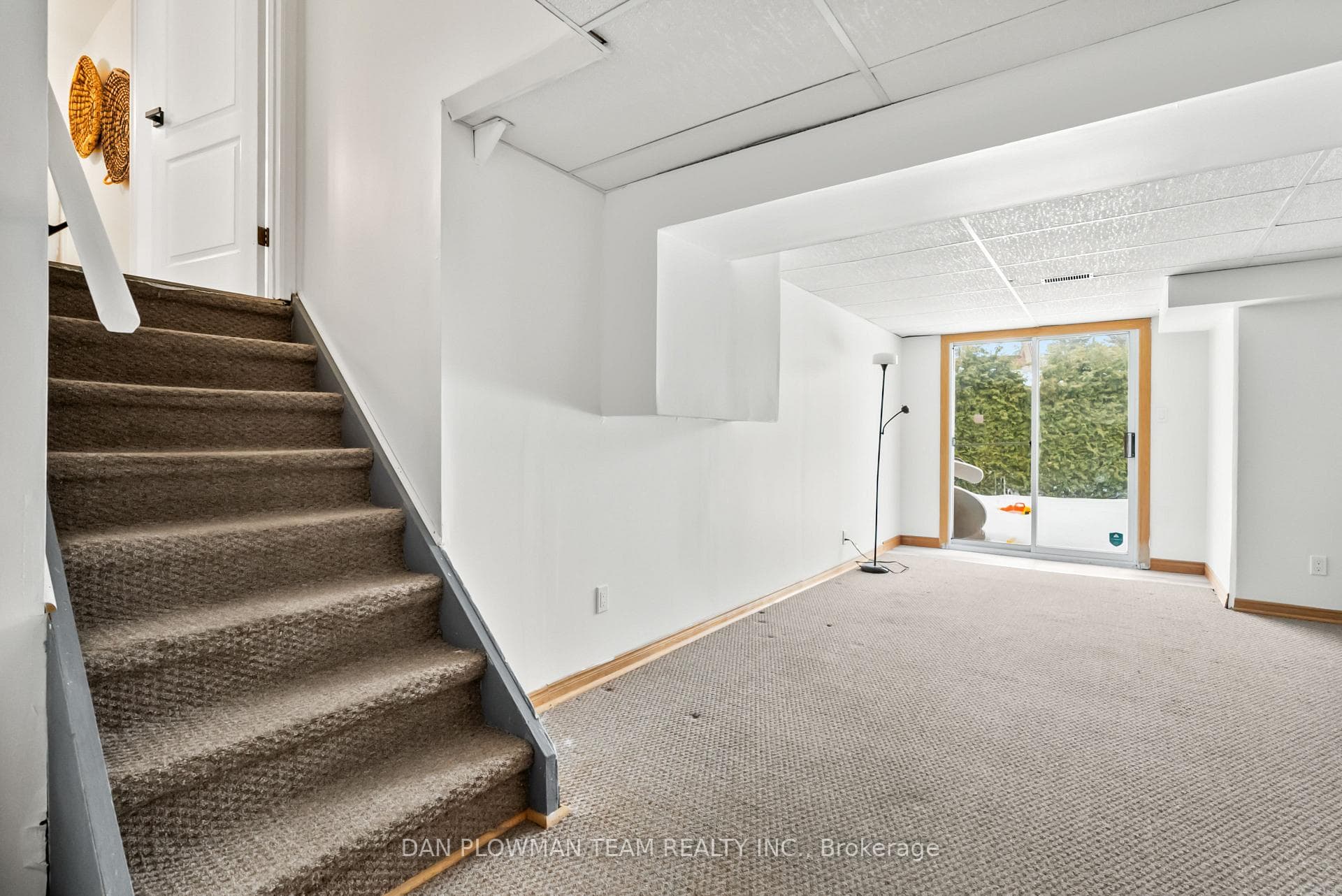 941 William Booth Crescent photo 29