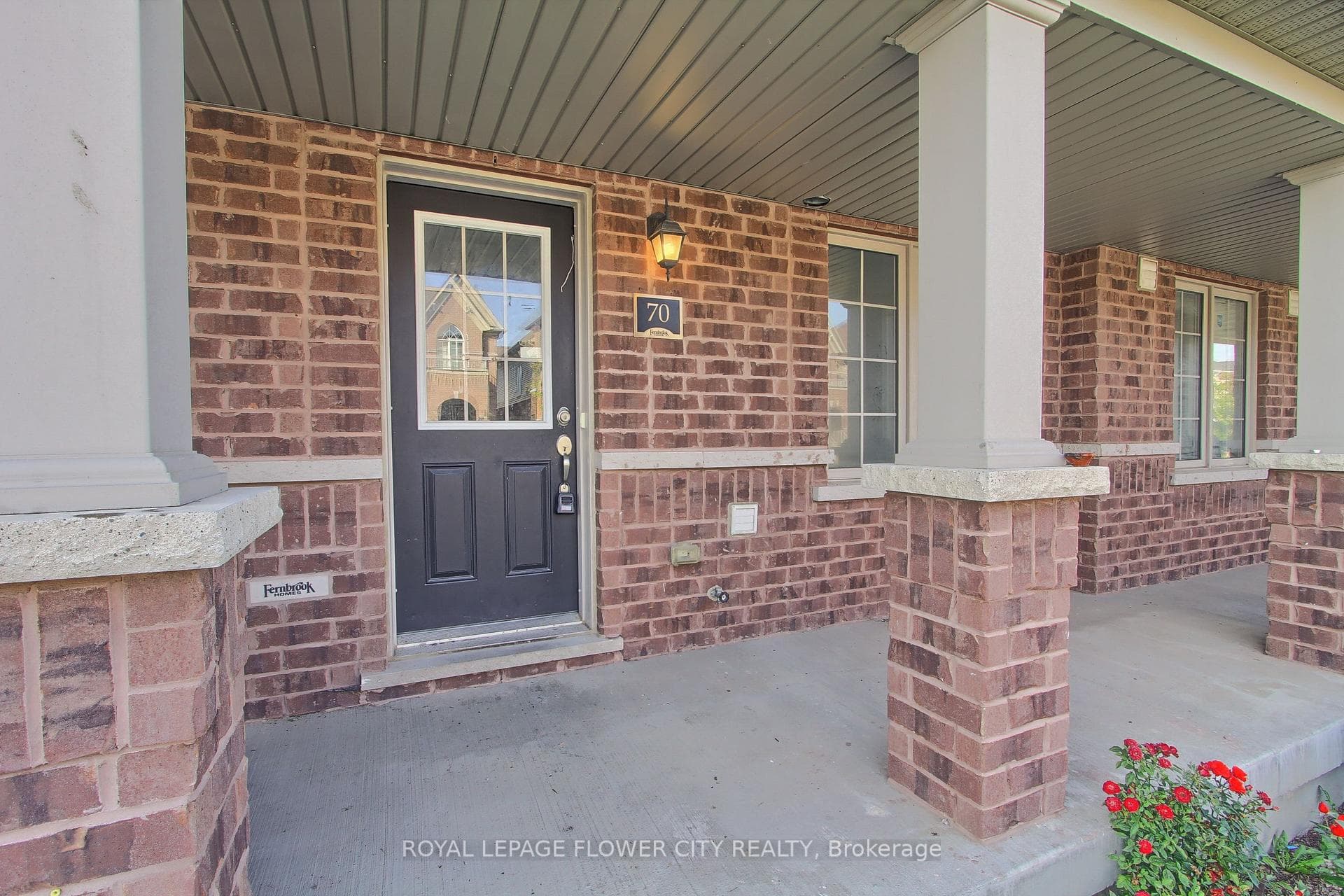 70 Knotty Pine Avenue photo 5