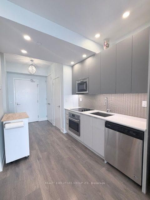 2916 Highway 7 Road Unit 1706 photo 2