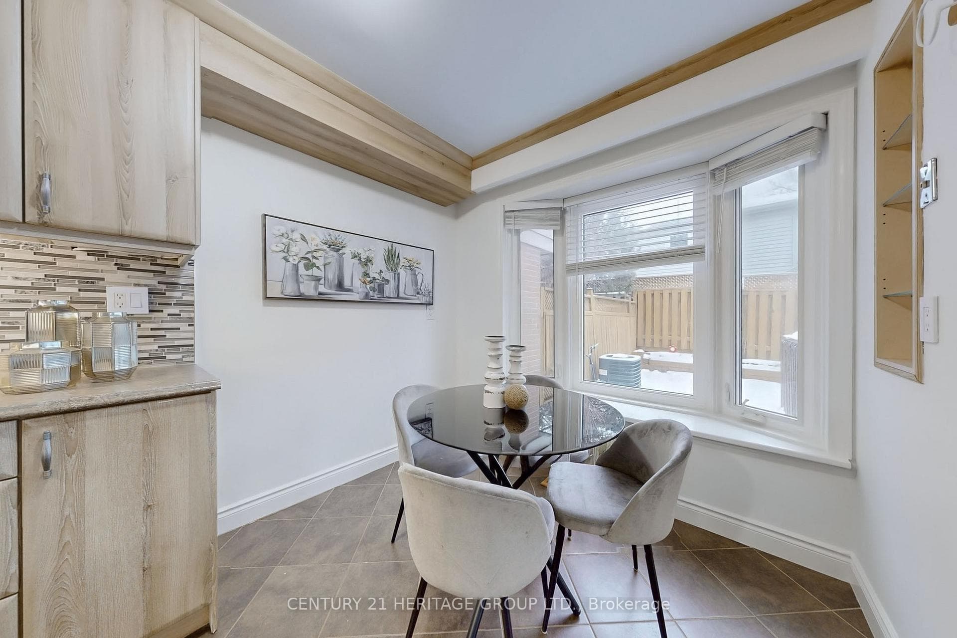 81 Lillooet Crescent Unit Main photo 5