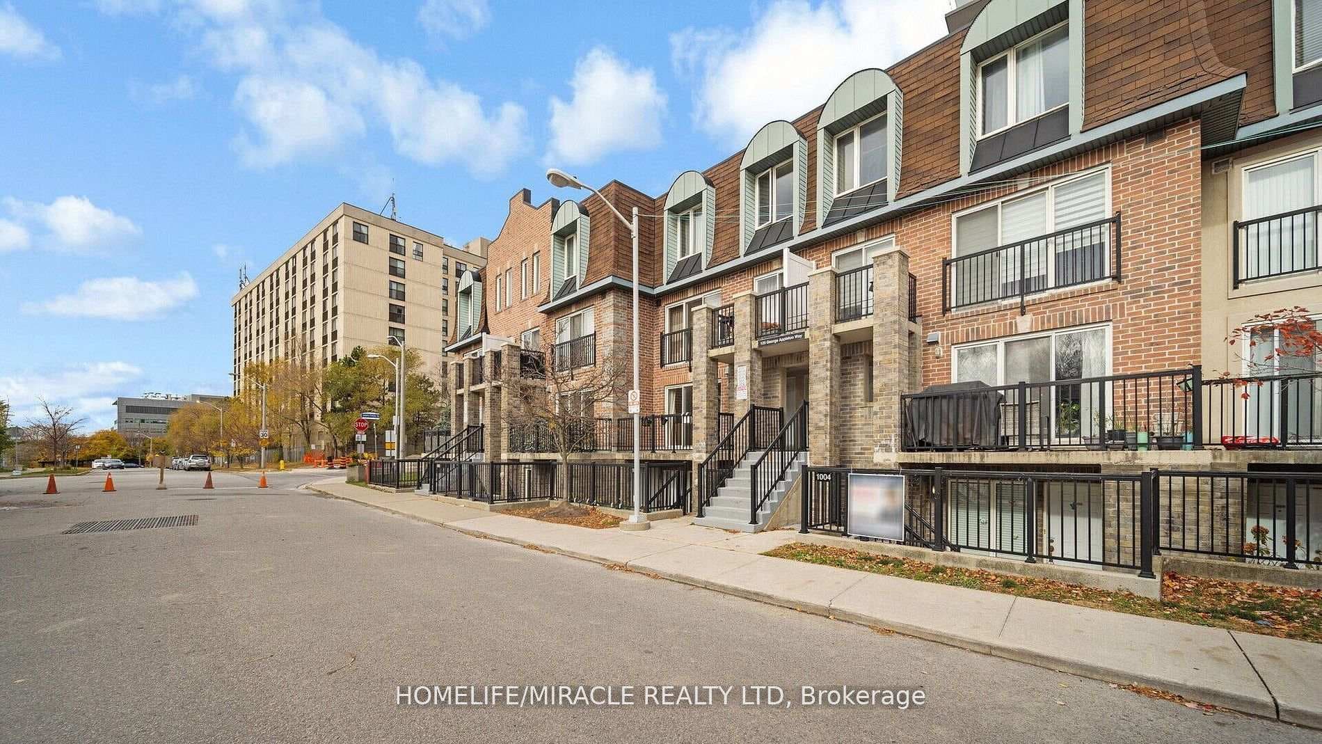 125 George Appleton Way Unit 1004 photo 2