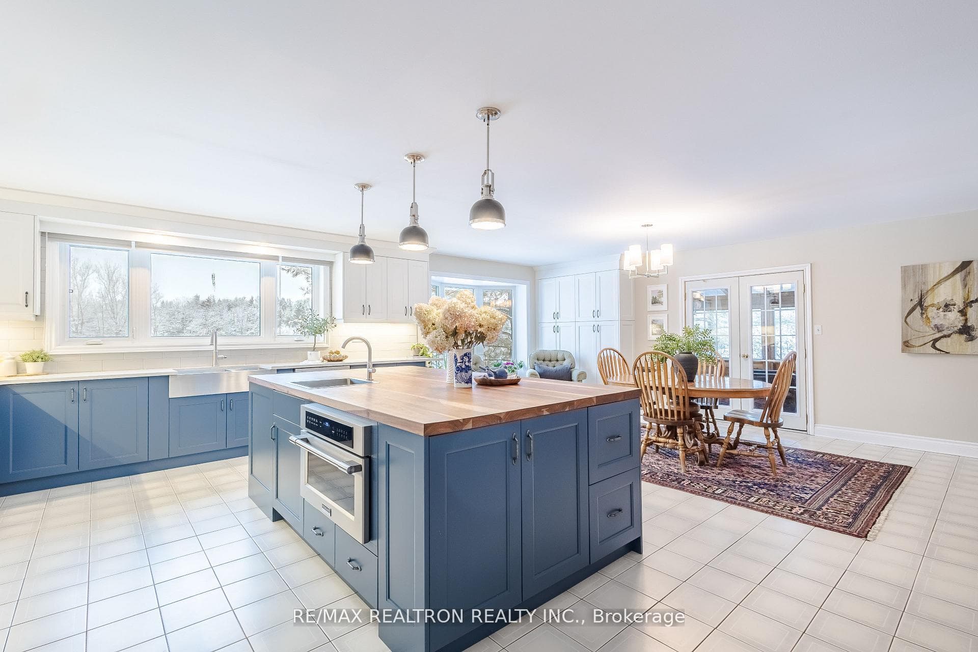 240 Webb Road photo 5