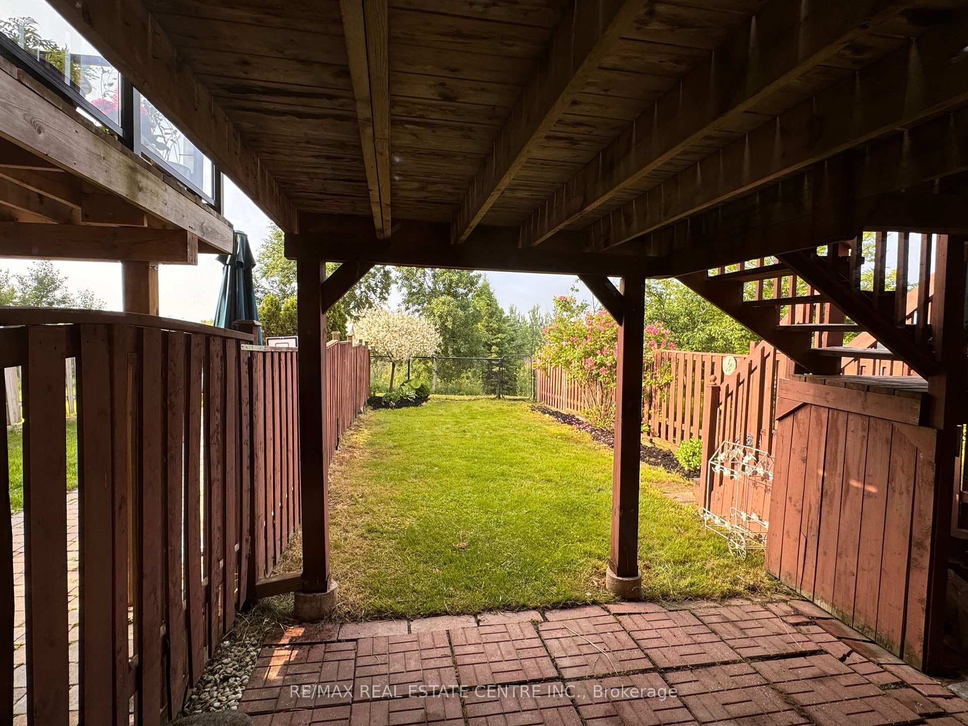 23 Parktree Drive photo 32