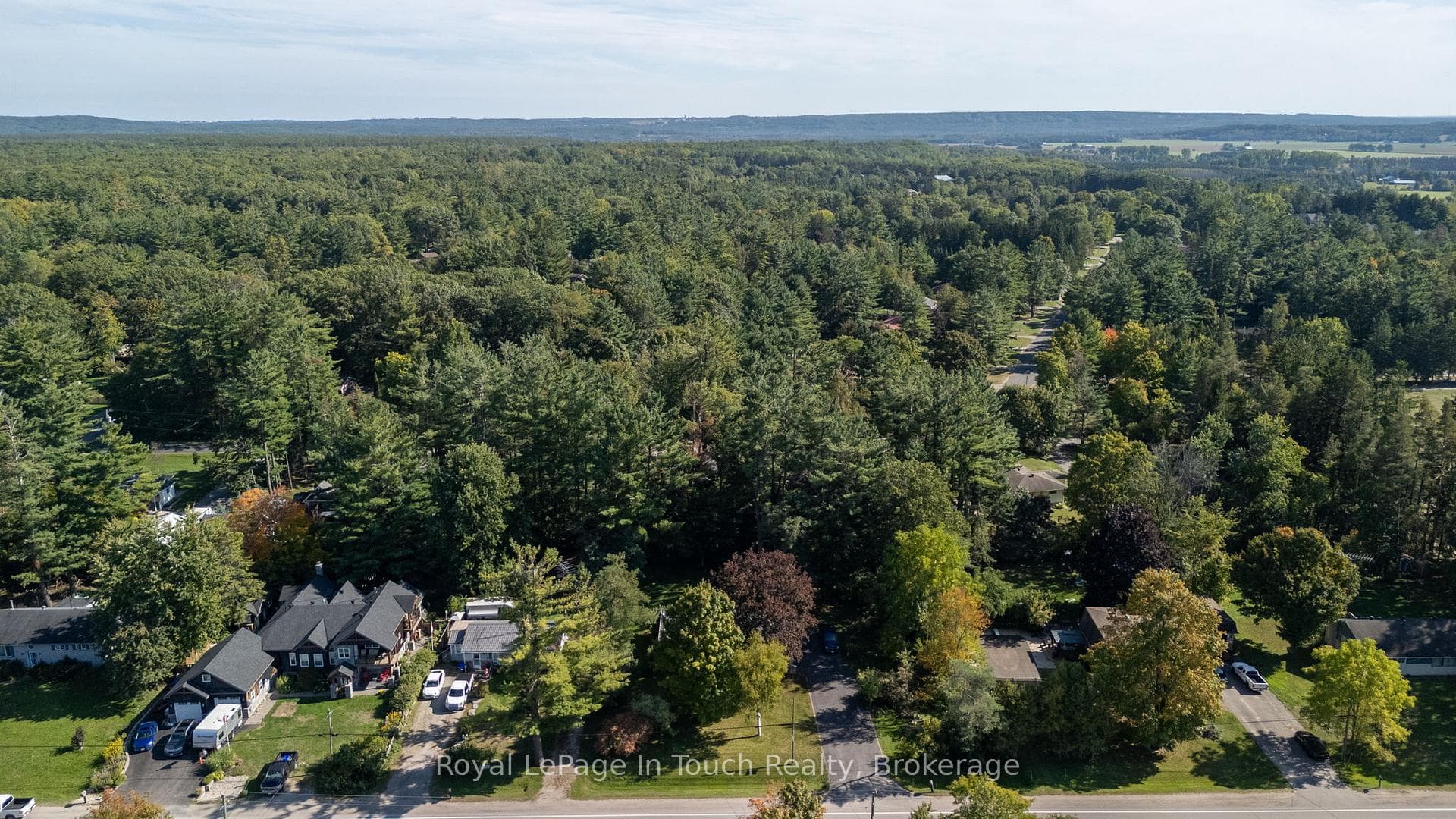 3957 Horseshoe Valley Road photo 41