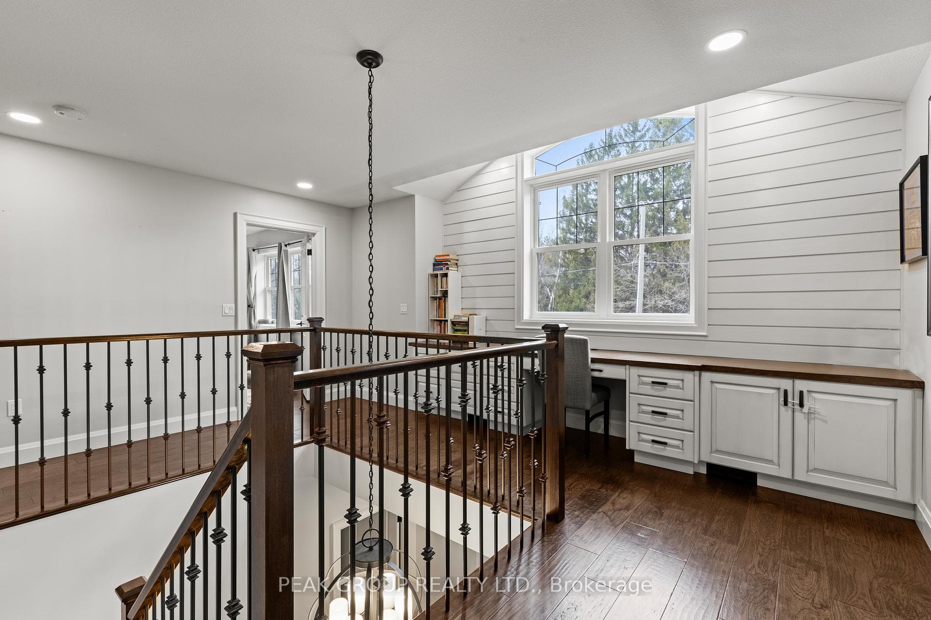662 Foss Road photo 28
