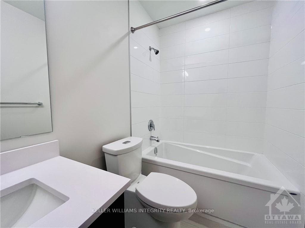 360 DESCHATELETS Avenue Unit 203 photo 13