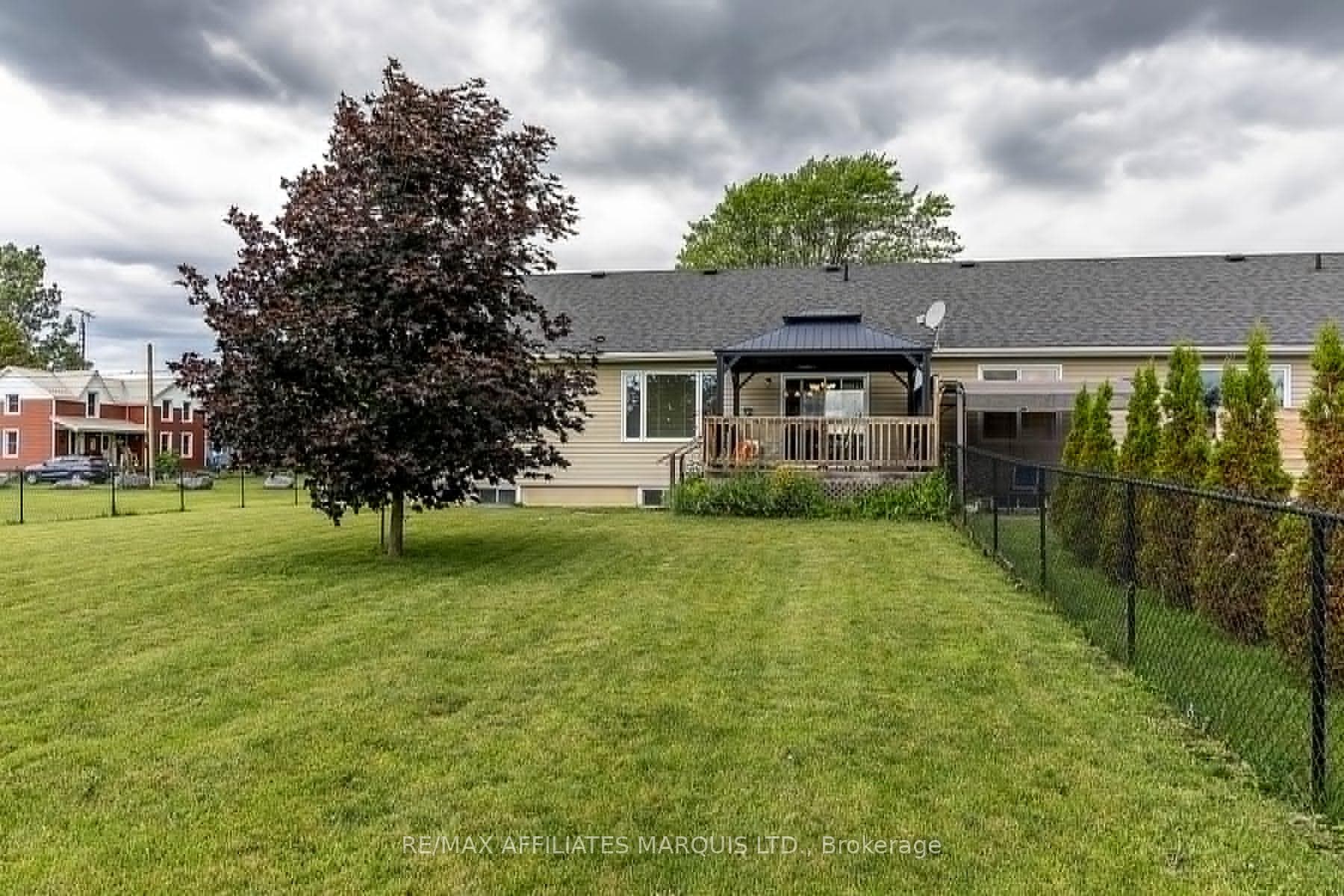 Almost Fully Fenced Yard