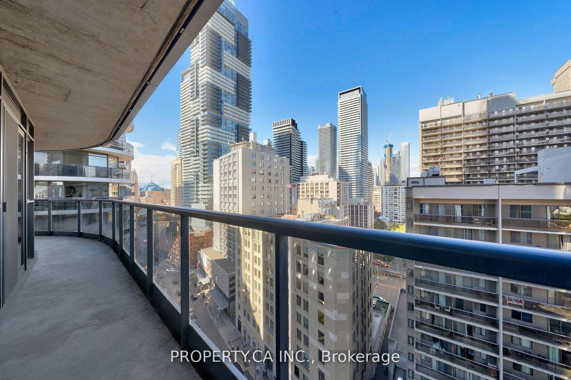 25 Carlton Street Unit 1707 photo 12