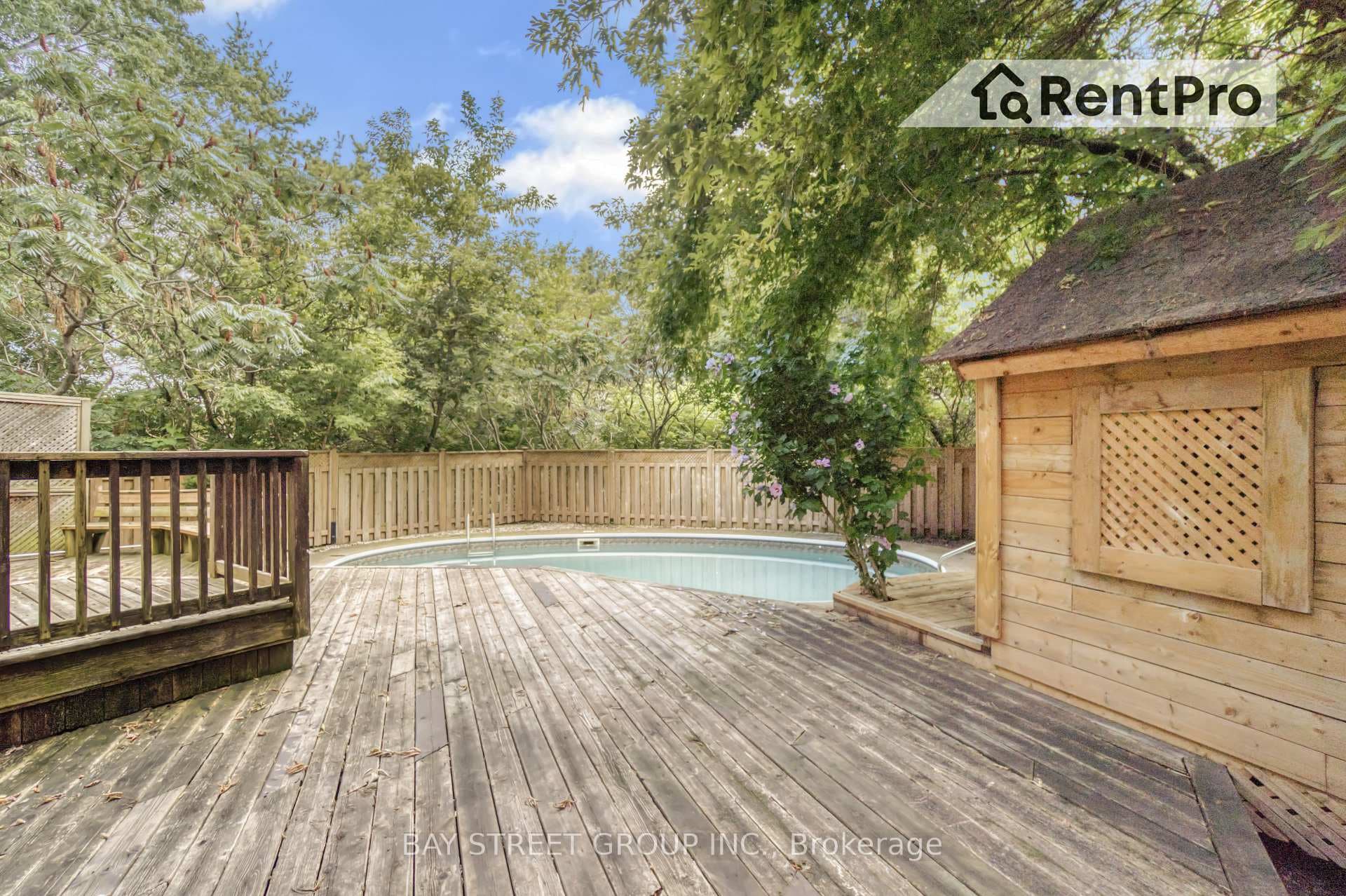 1096 Fieldstone Circle photo 37