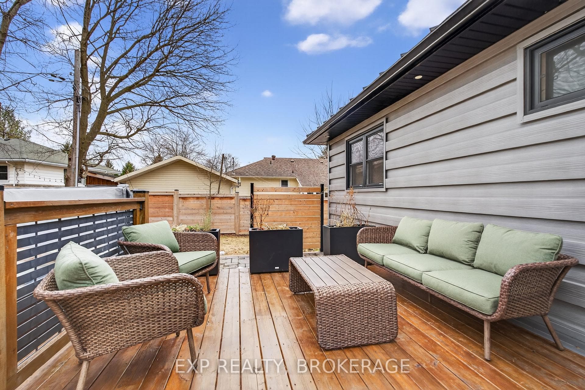 9 STORMONT Avenue photo 32