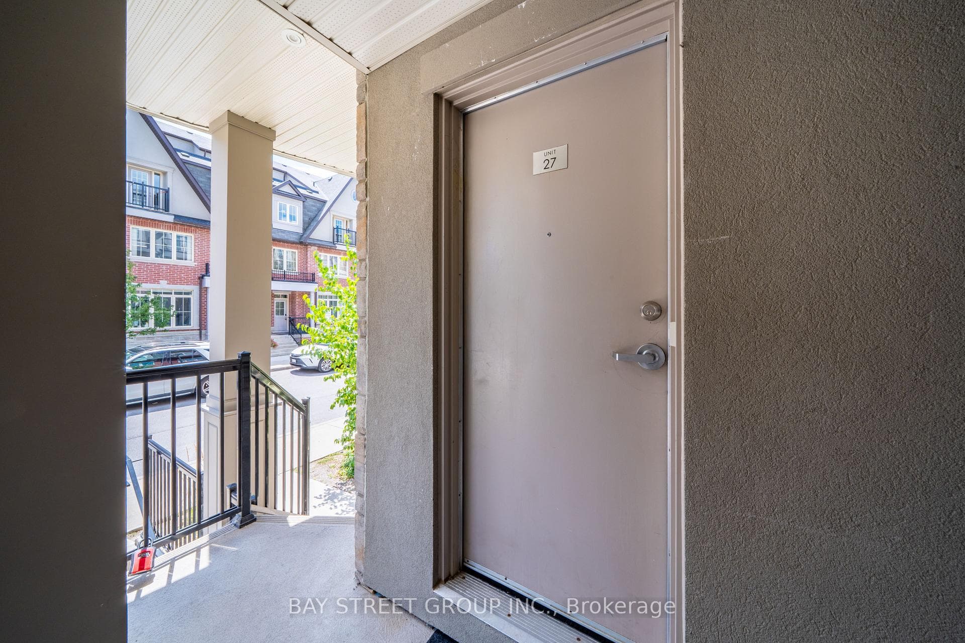 15 Eaton Park Lane Unit 27 photo 3