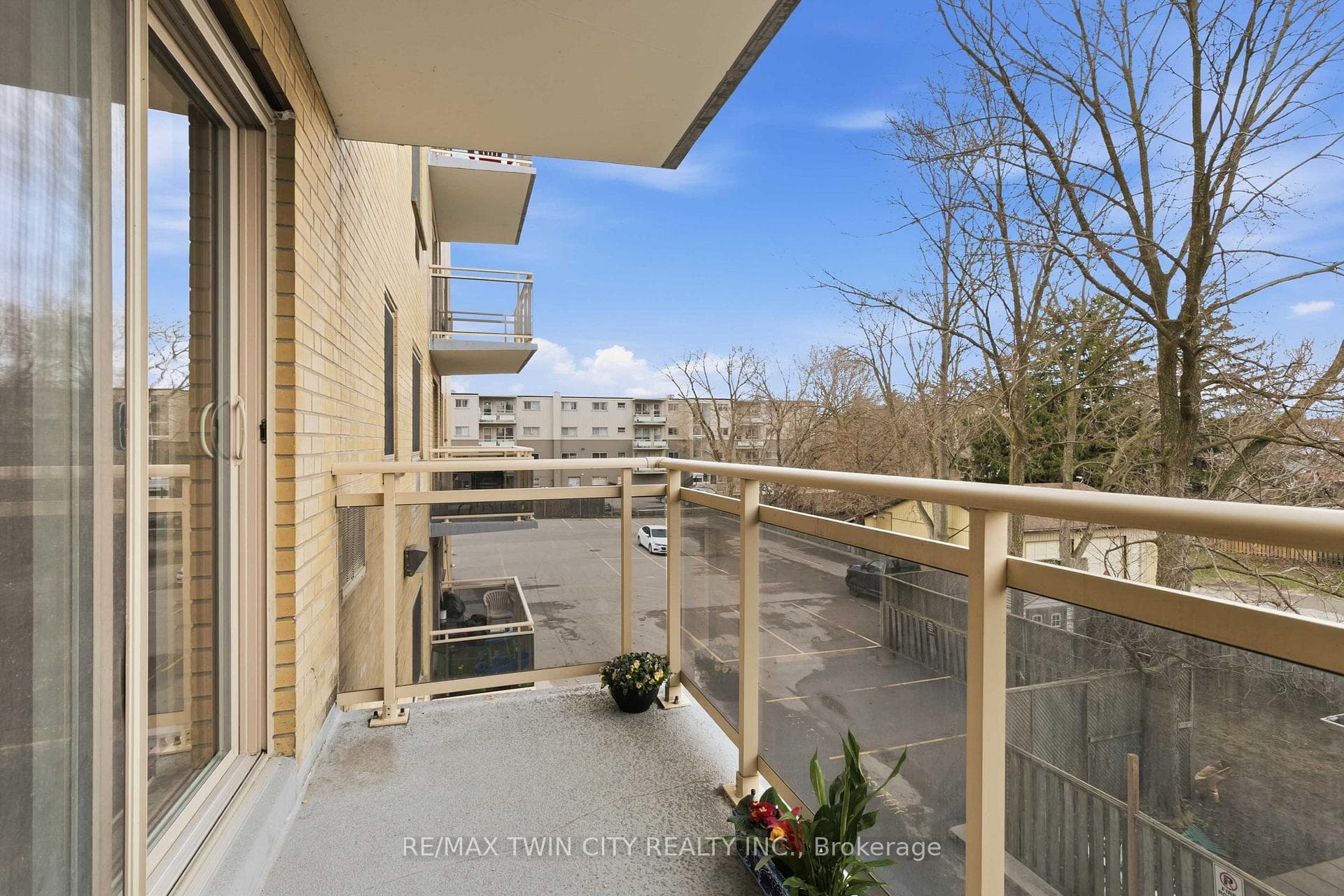 87 St George Street Unit 305 photo 14