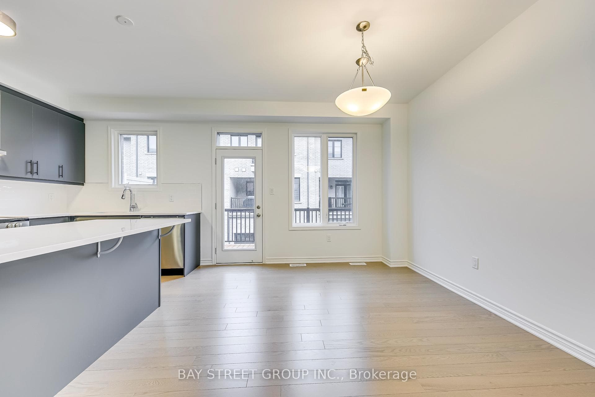 3074 Merrick Road photo 16