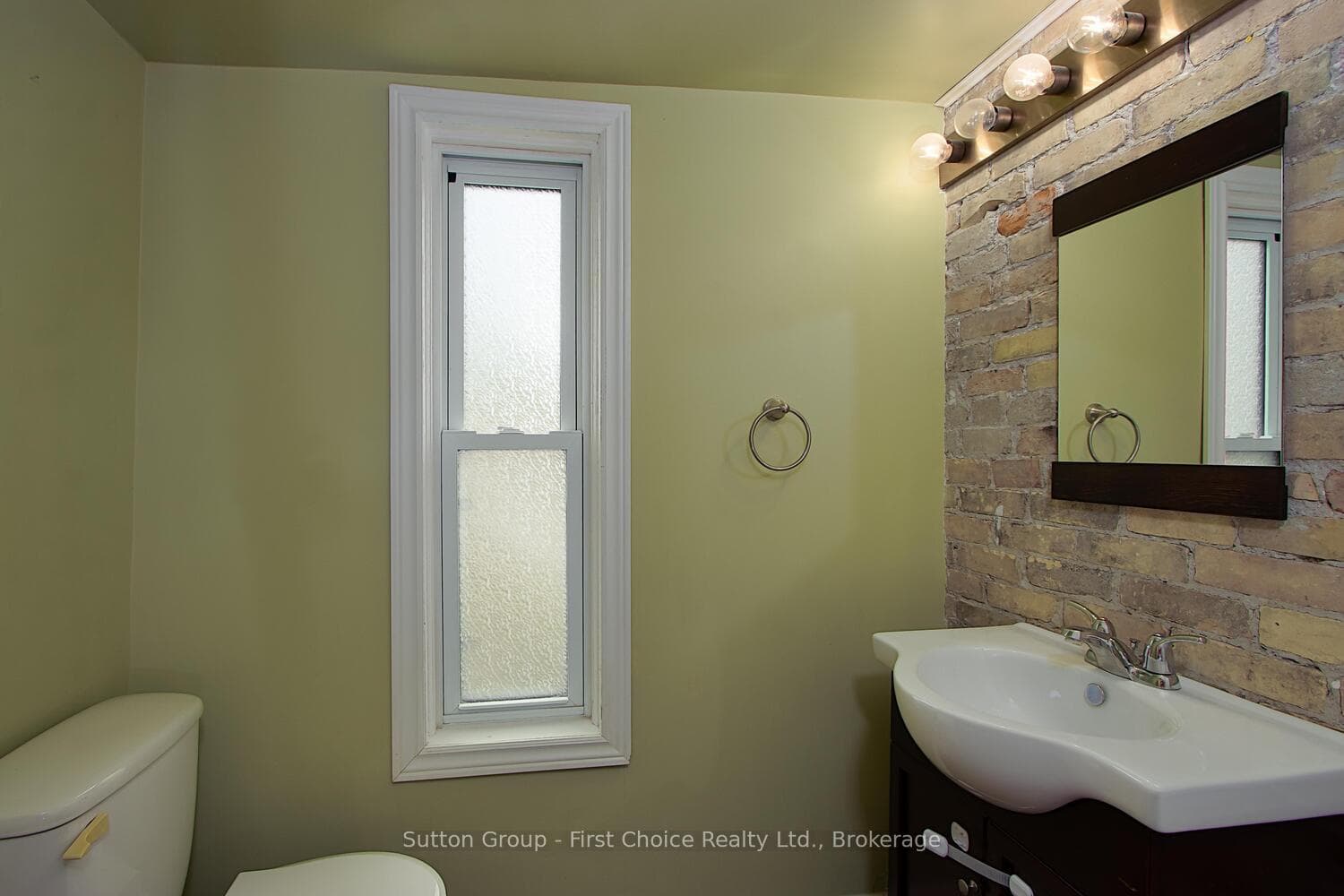 151 Caledonia Street photo 14